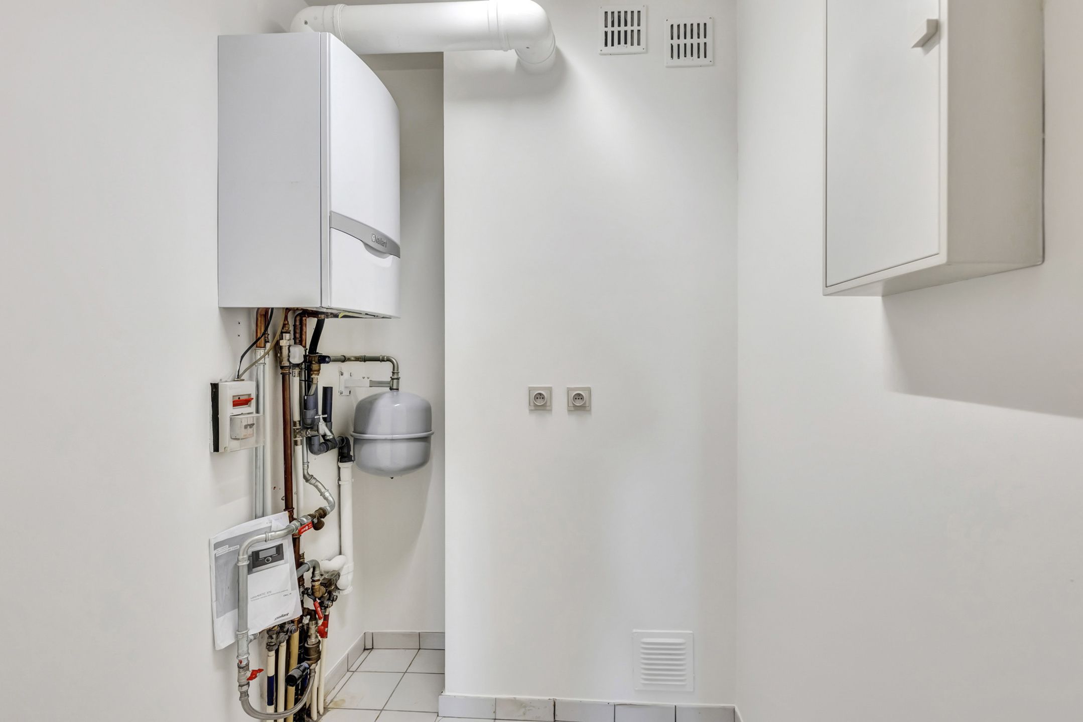 Instapklaar appartement met terras en parking in Ninove foto 15