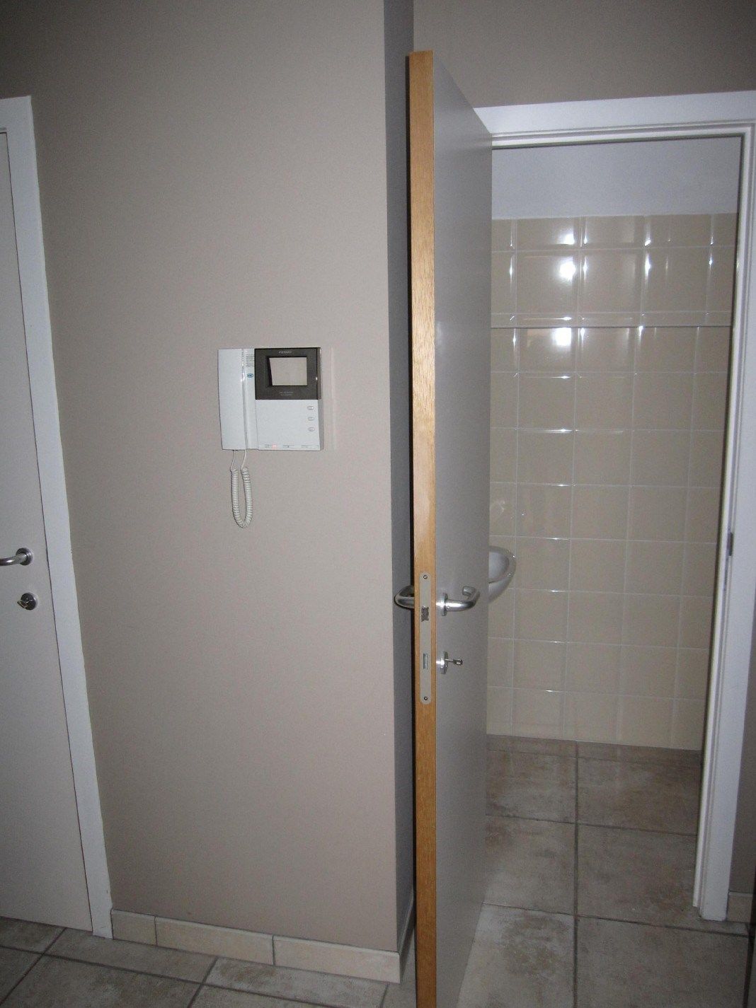 Net 2-slpk. GLVL. - appartement met garage en tuin foto 4