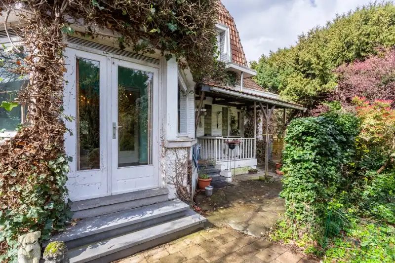 Karaktervolle, cottage villa in een oase van groen, na renovatie een parel! foto 4