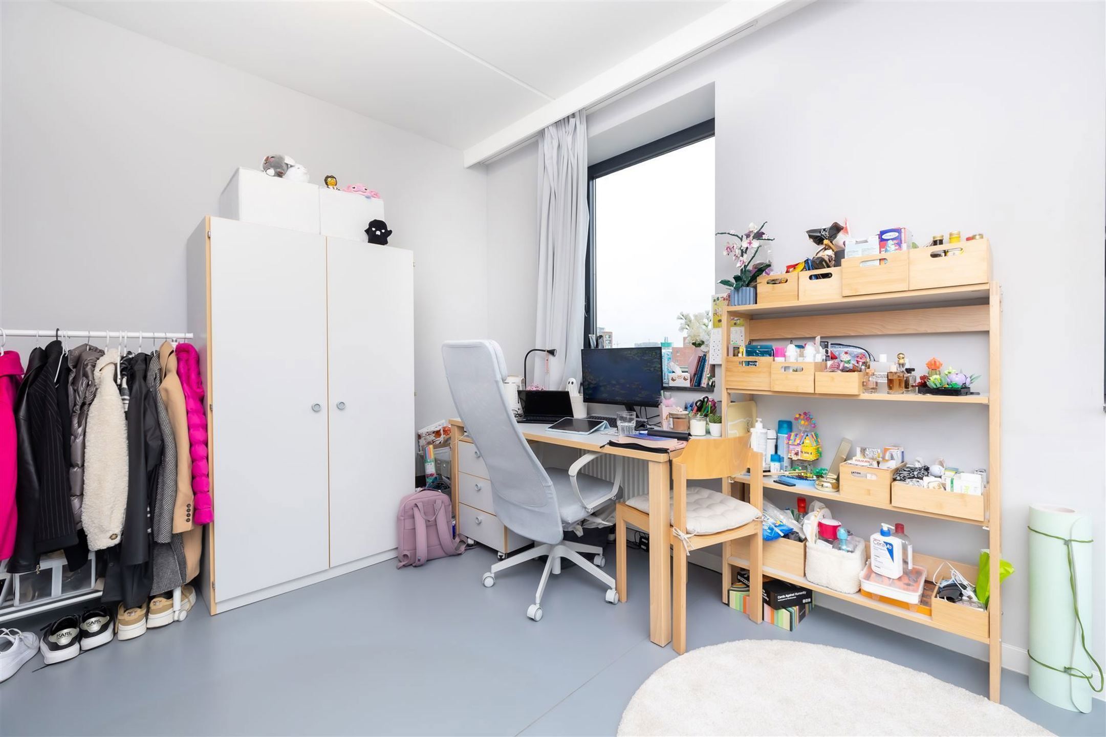 Studentkamer van ± 21m² met douchekamer foto 5