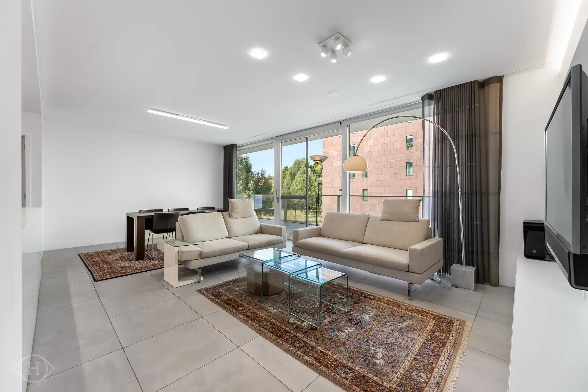 Bemeubeld appartement met prachtig terras foto 2