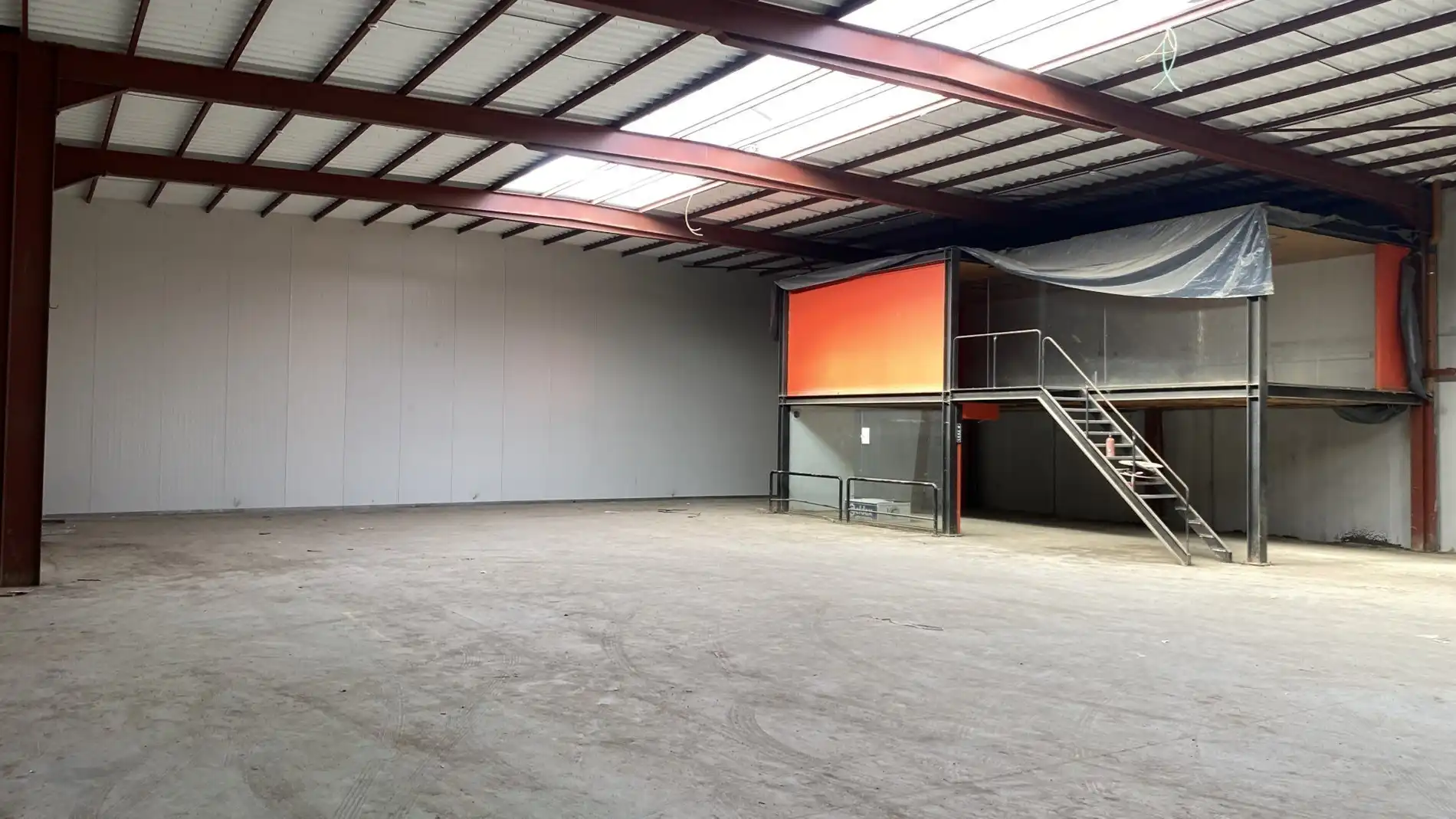 Nieuwbouw loods te koop in fase II Walle Kortrijk foto 12