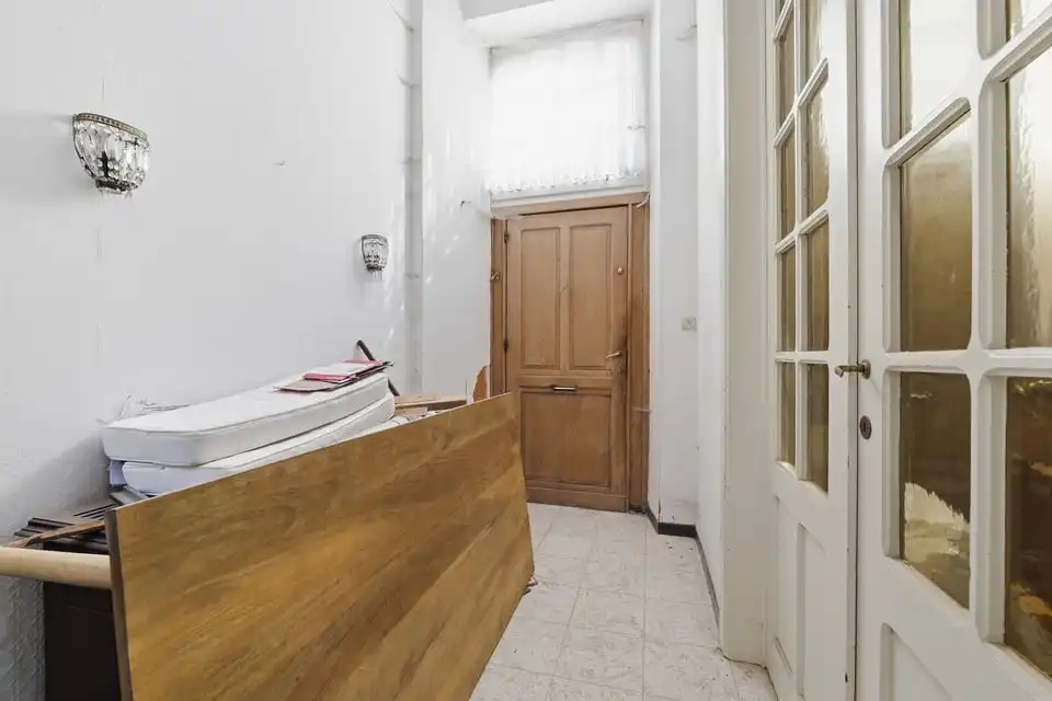 AUTHENTIEK TE RENOVEREN HERENHUIS IN SINT-TRUIDEN. foto 4