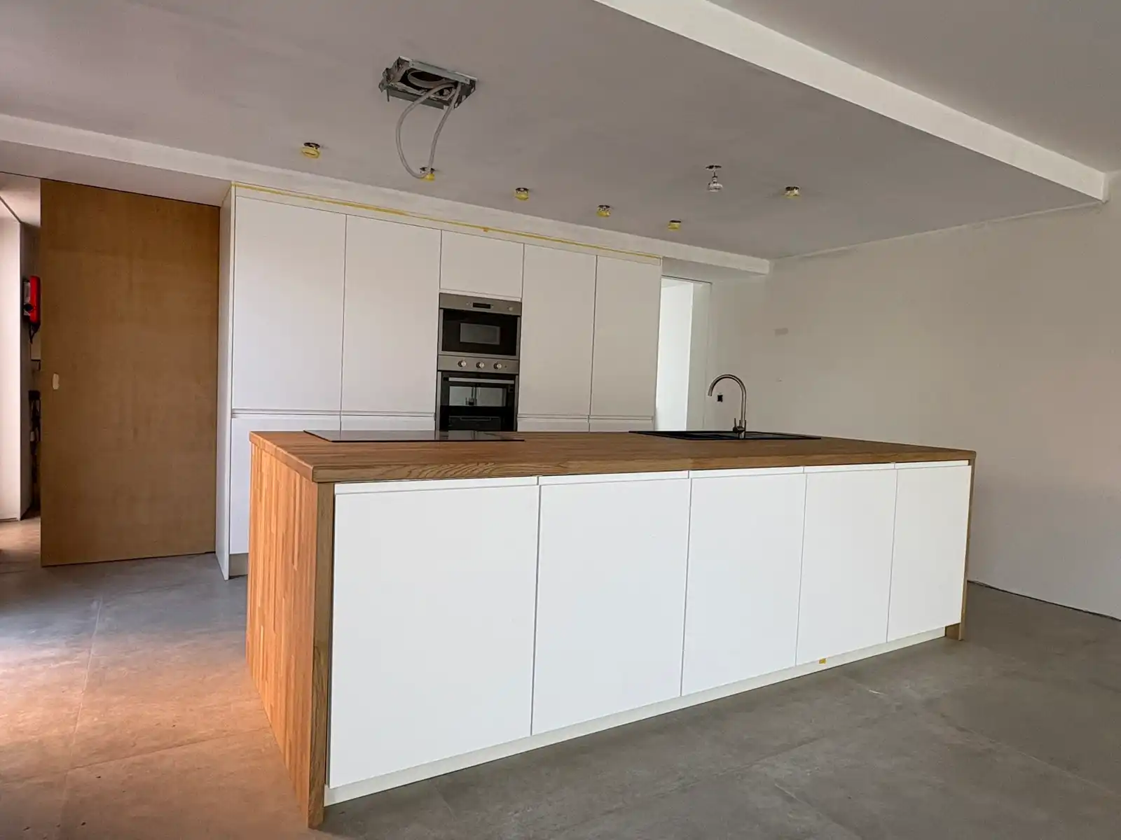 Ruime BEN woning met 3 slaapkamers in Schriek foto {{pictureIndex}}