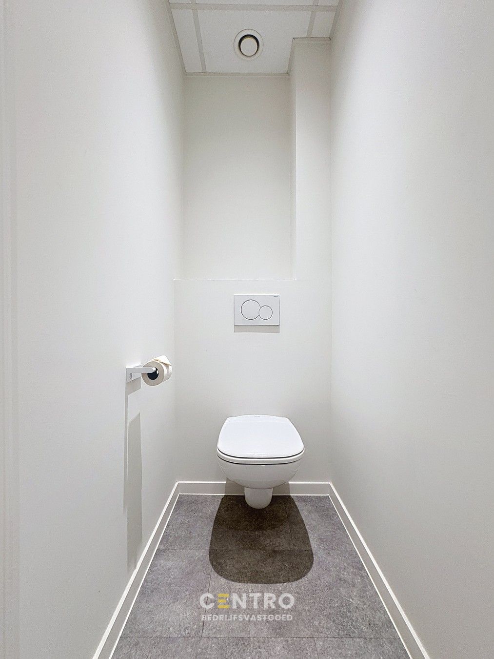 Kwalitatief afgewerkte KANTOORRUIMTE (268 m²) op de eerste verdieping met private parkeergelegenheid (inclusief laadpalen)! foto 10
