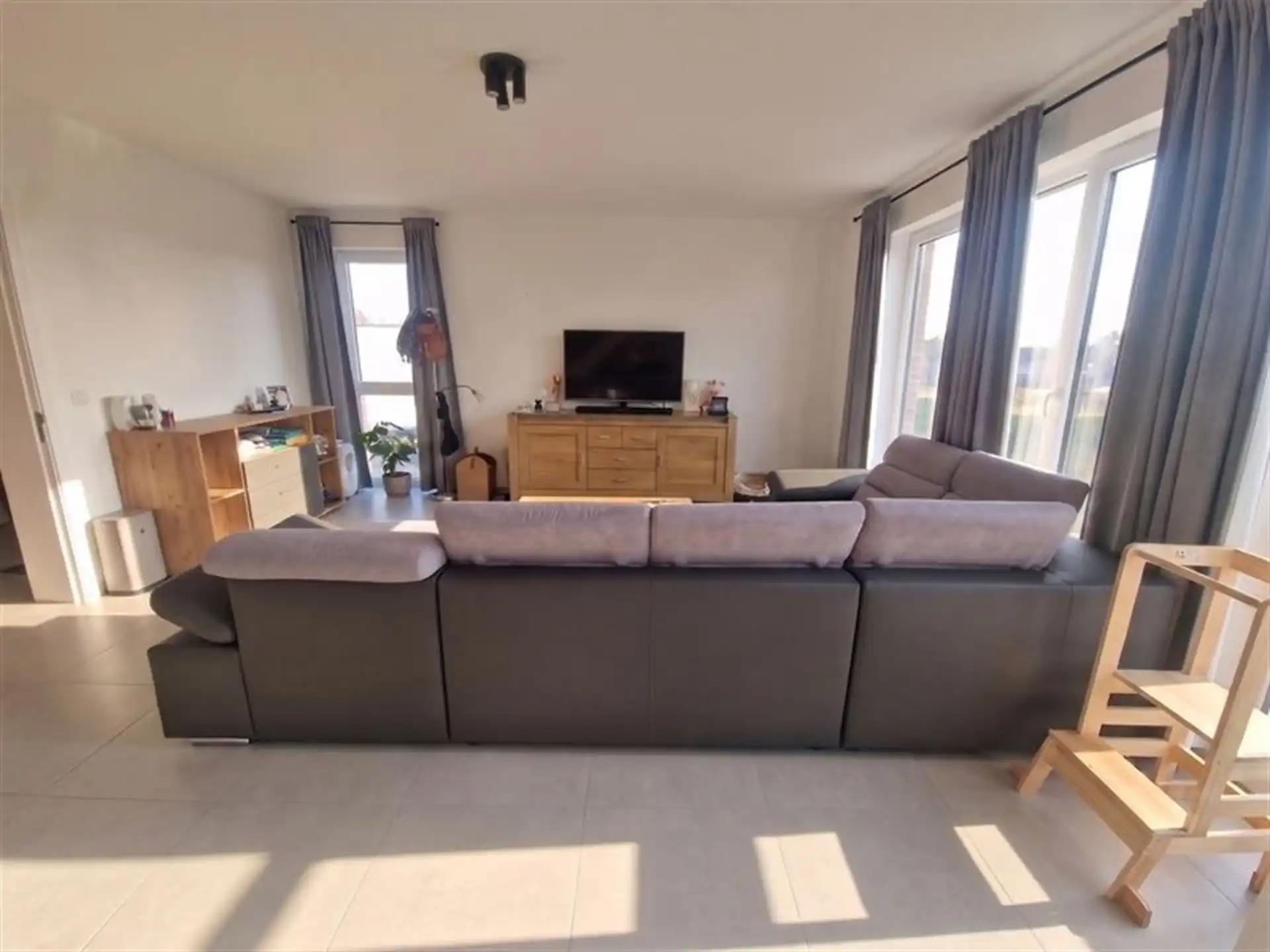 Gelijkvloers duplex appartement 132m², 2 slpk, terras + tuin 100m², garagebox foto 2