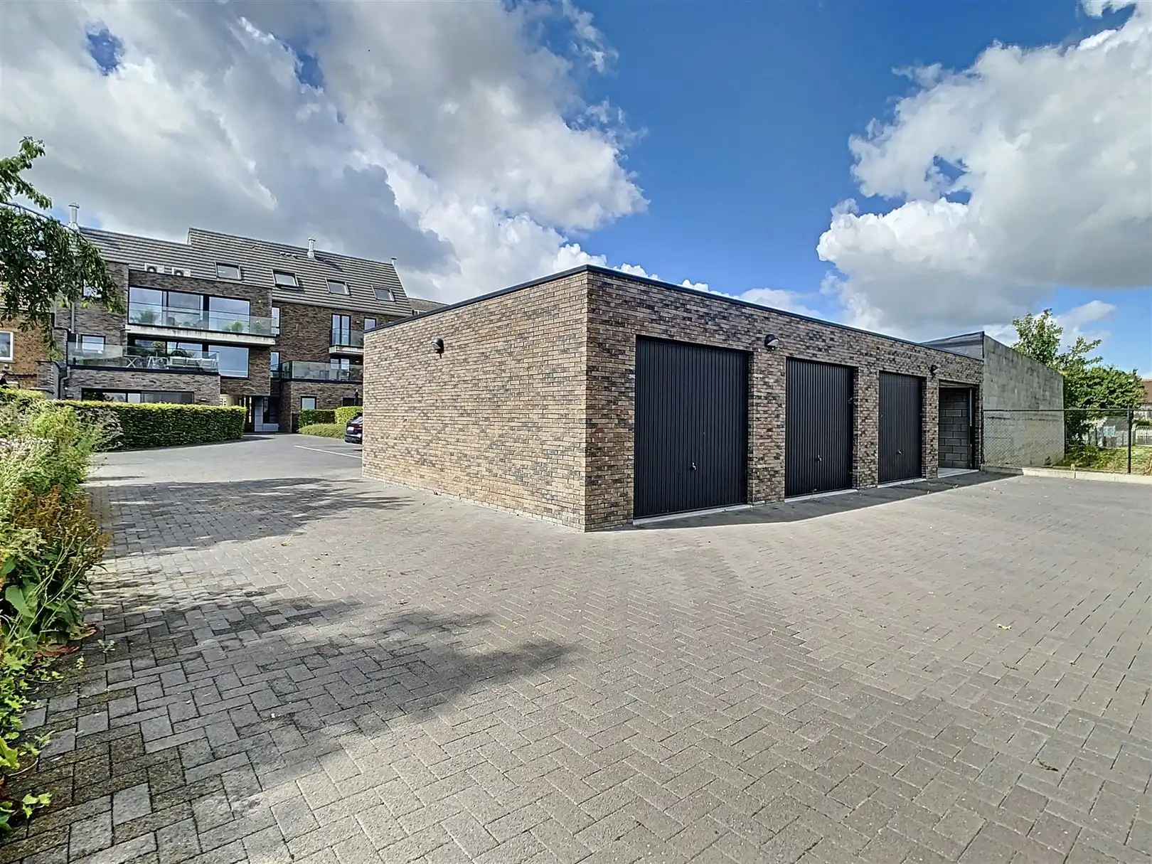 Instapklaar APP, 2 slpks, terras en garage  foto 4