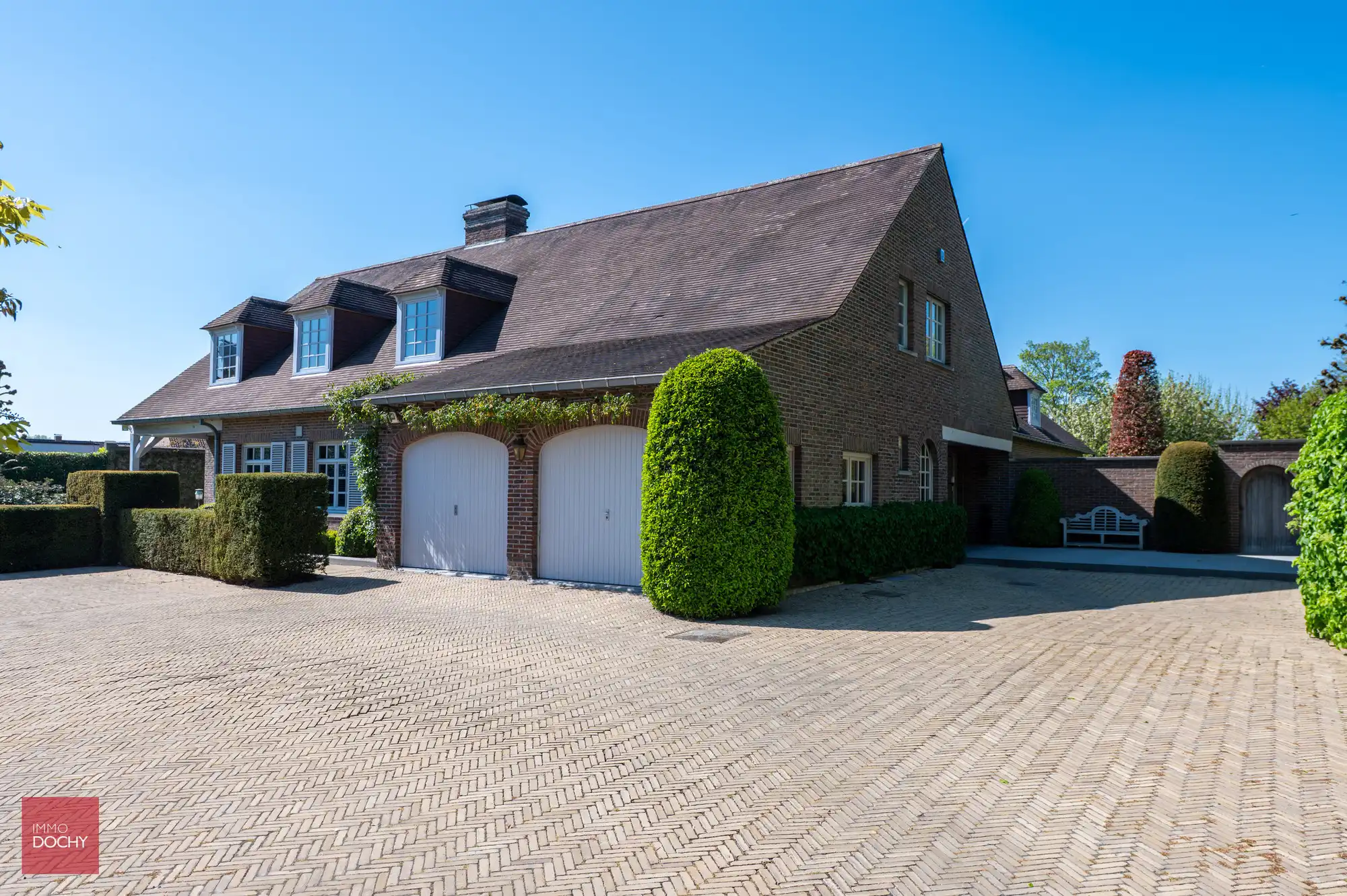 Zeer goed onderhouden ruime villa op 5.328m² foto 16