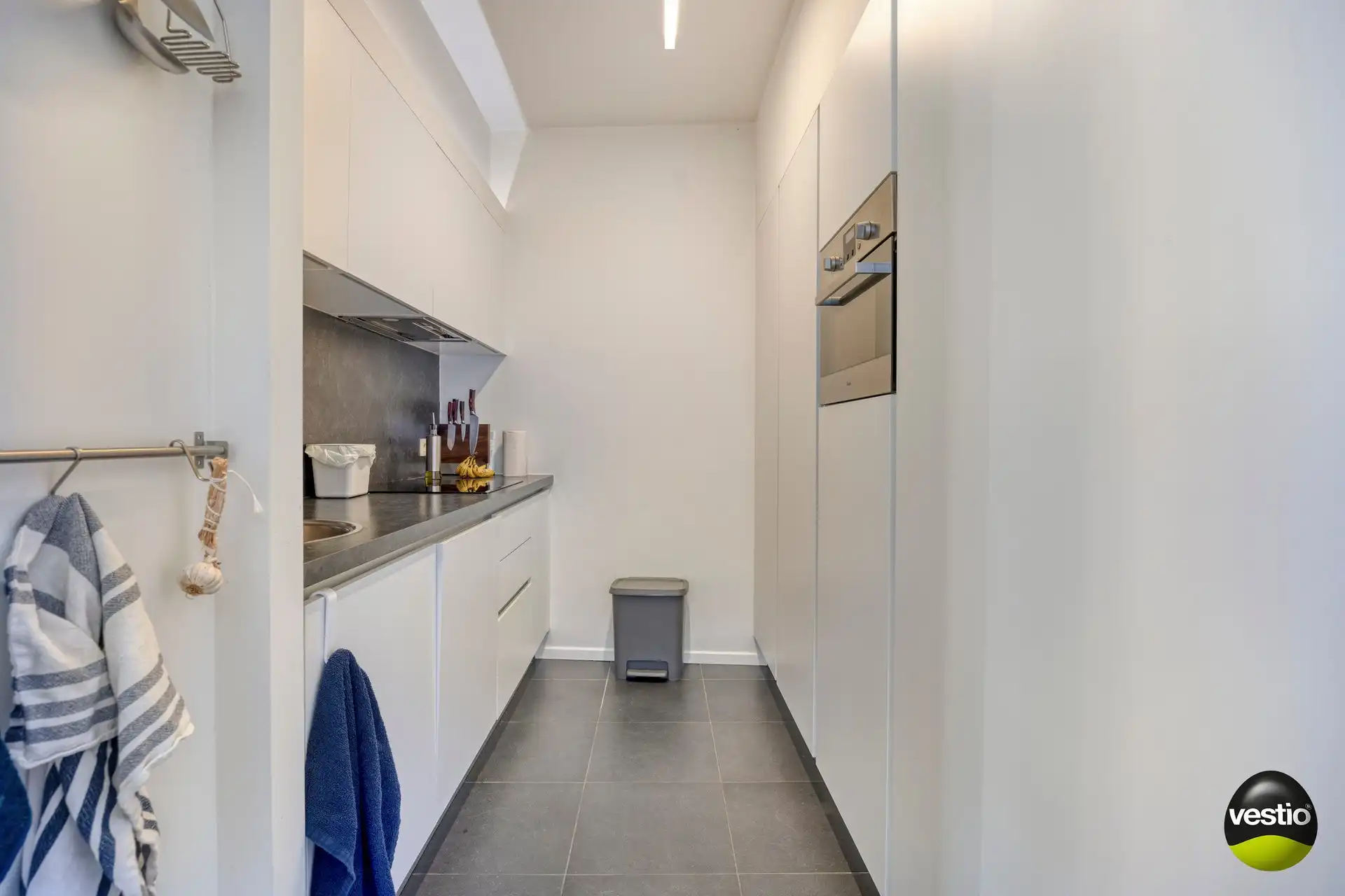 Instapklaar en stijlvol 1,5-slaapkamerappartement in de levendige Aldestraat – hartje Hasselt foto 5