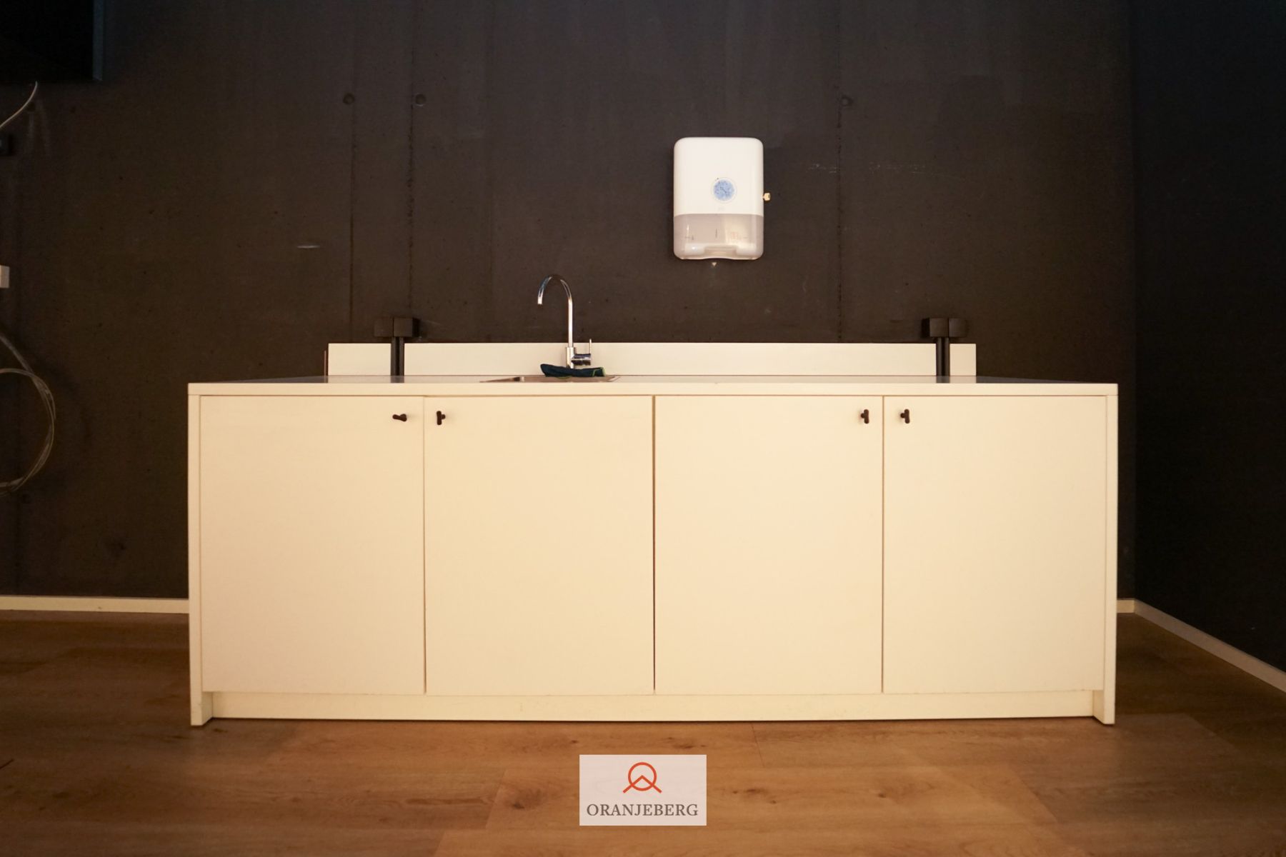 Stijlvol handelspand te huur omgeving Kouter foto 16