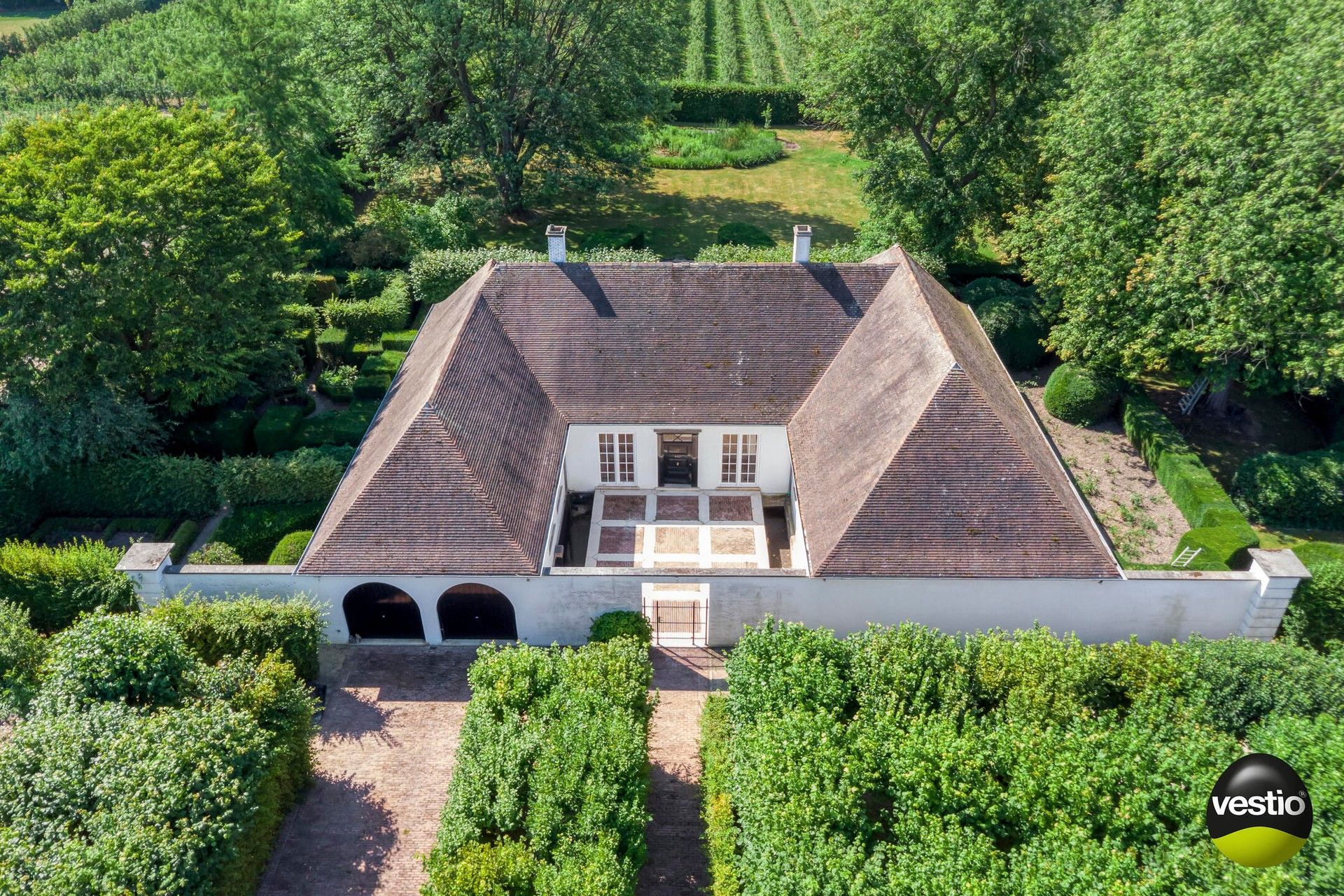 Exclusieve villa in bosrijke omgeving van Hasselt – 5.000 m² privacy en groen foto 4