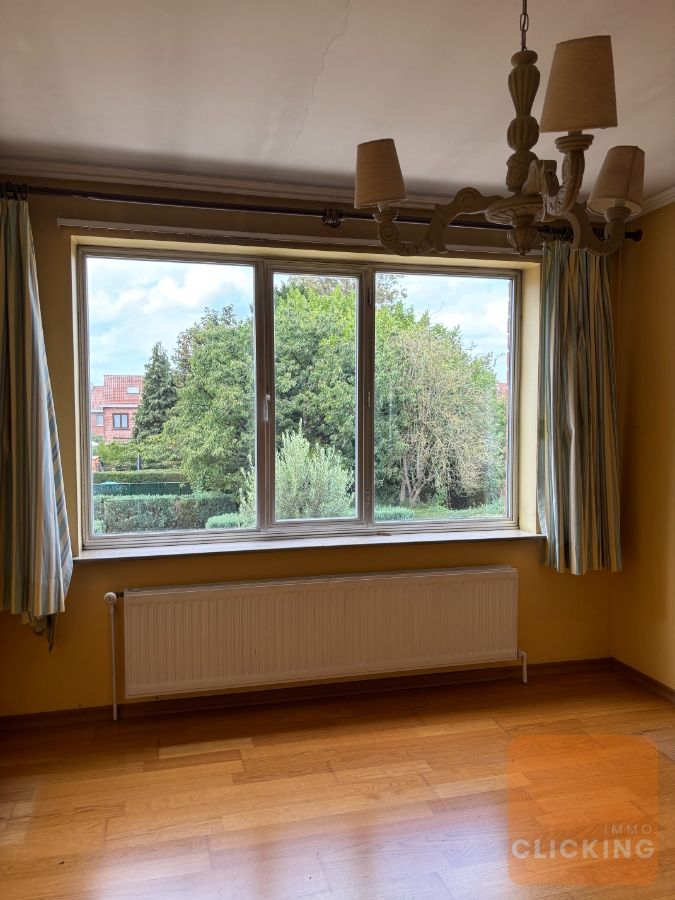 Charmante halfopen woning met stadstuintje foto 13
