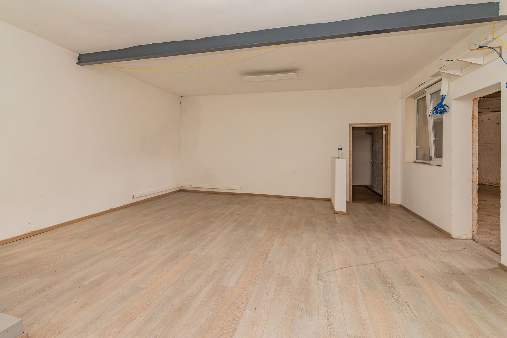 Gebouw met 3 appartementen en opslag te koop foto 15
