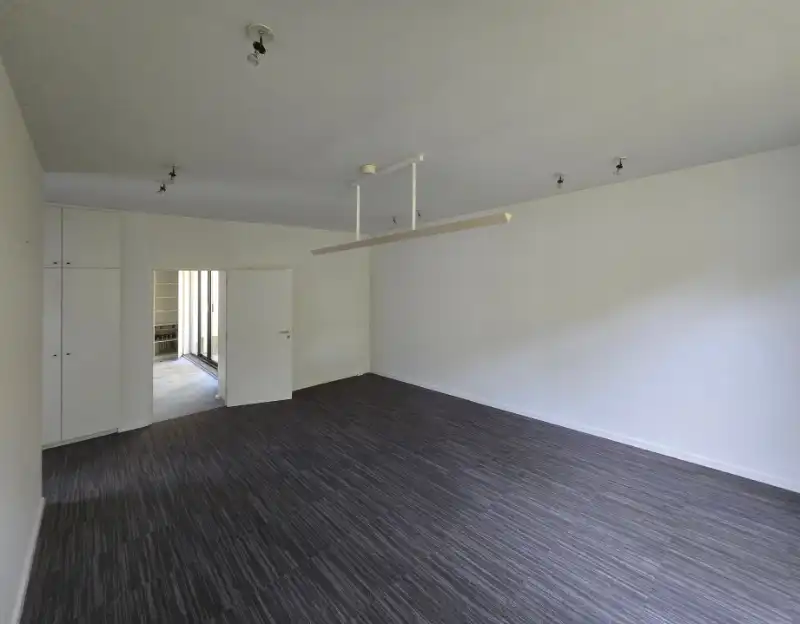 Kantoorgebouw te koop foto 6