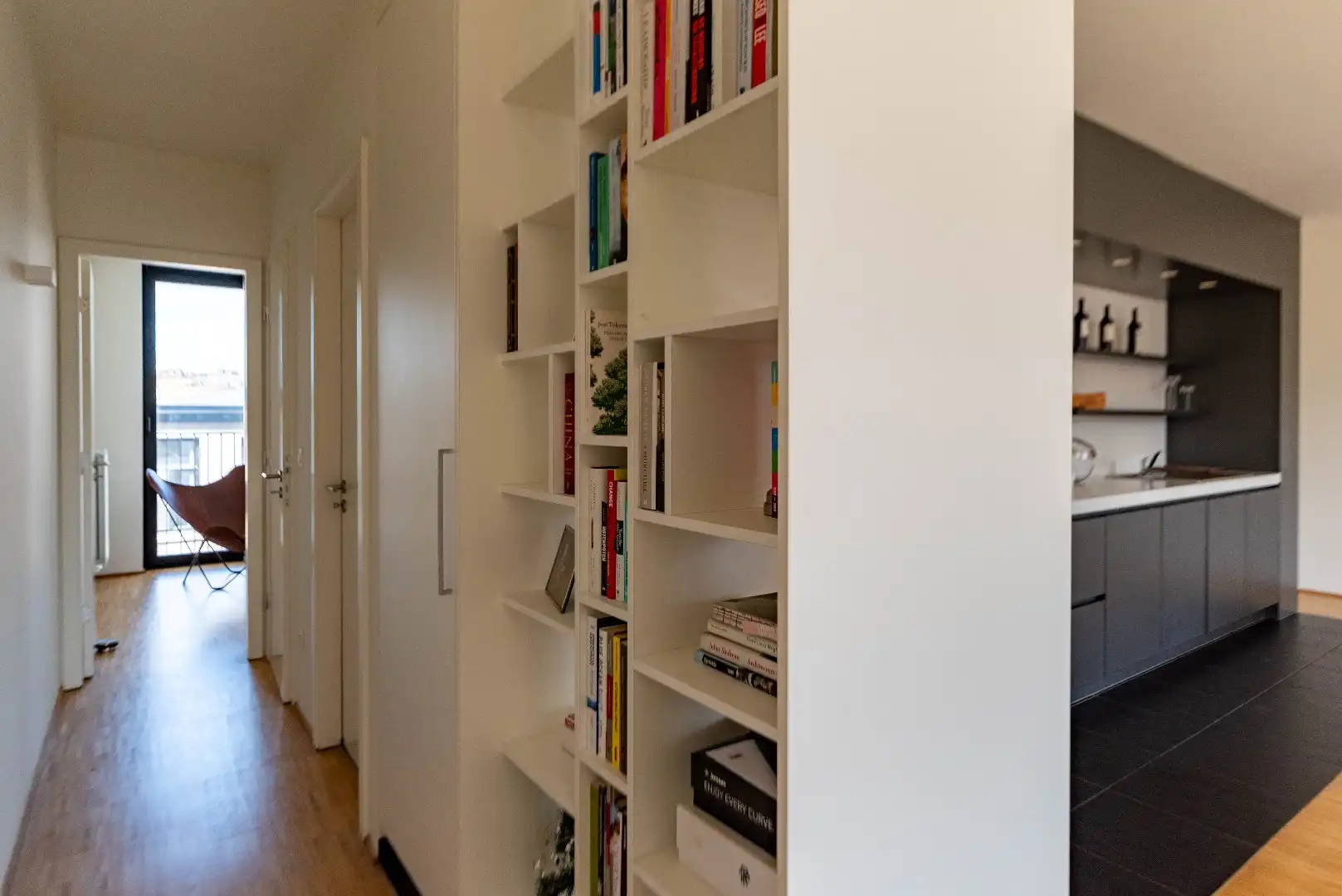 Luxueus appartement met 2 slk, terras en parking foto 9