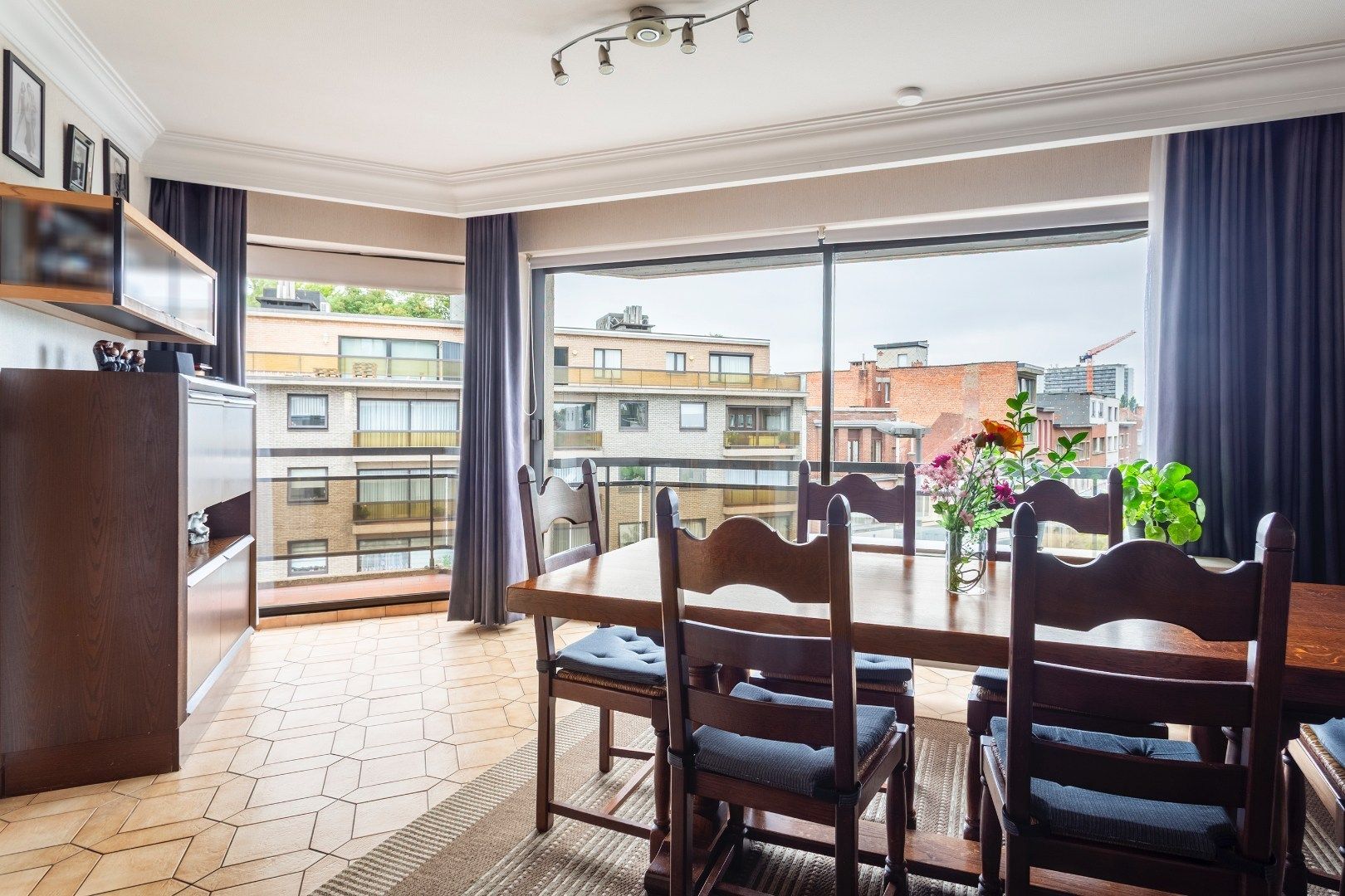 Wonen vlak bij het Rivierenhof in alle comfort foto 5