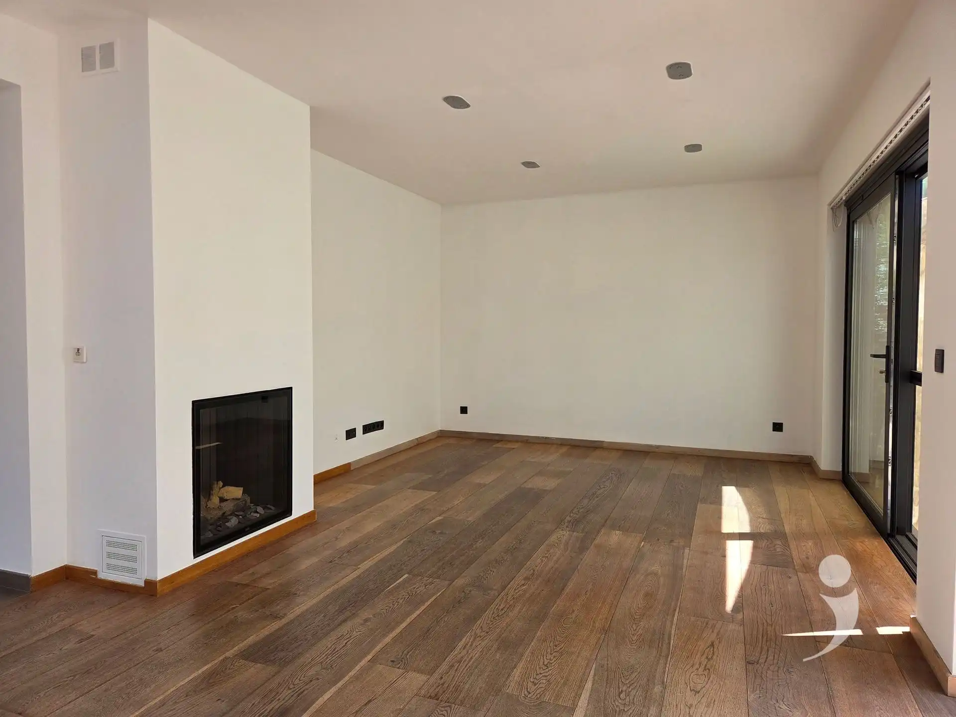 Moderne, ruime vrijstaande woning met hoogwaardige afwerking en zonnige tuin foto 2