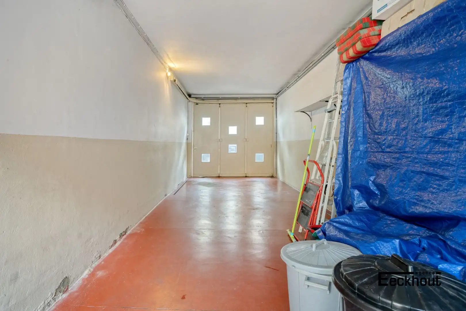 Verzorgde woning met ruime garage en achterliggend pakhuis. foto 15