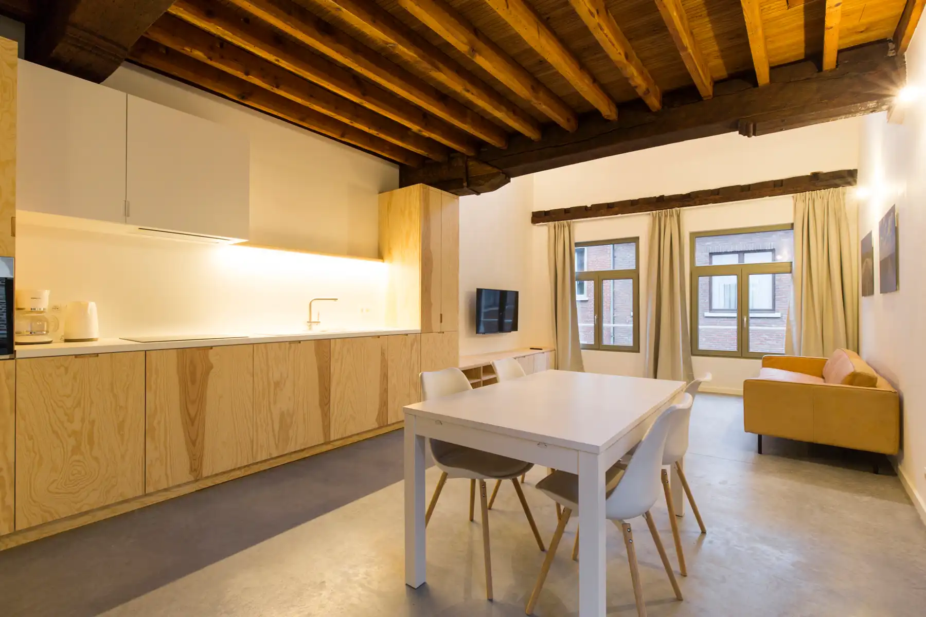 Duplex 1 slpk op toplocatie in Antwerpen foto 2