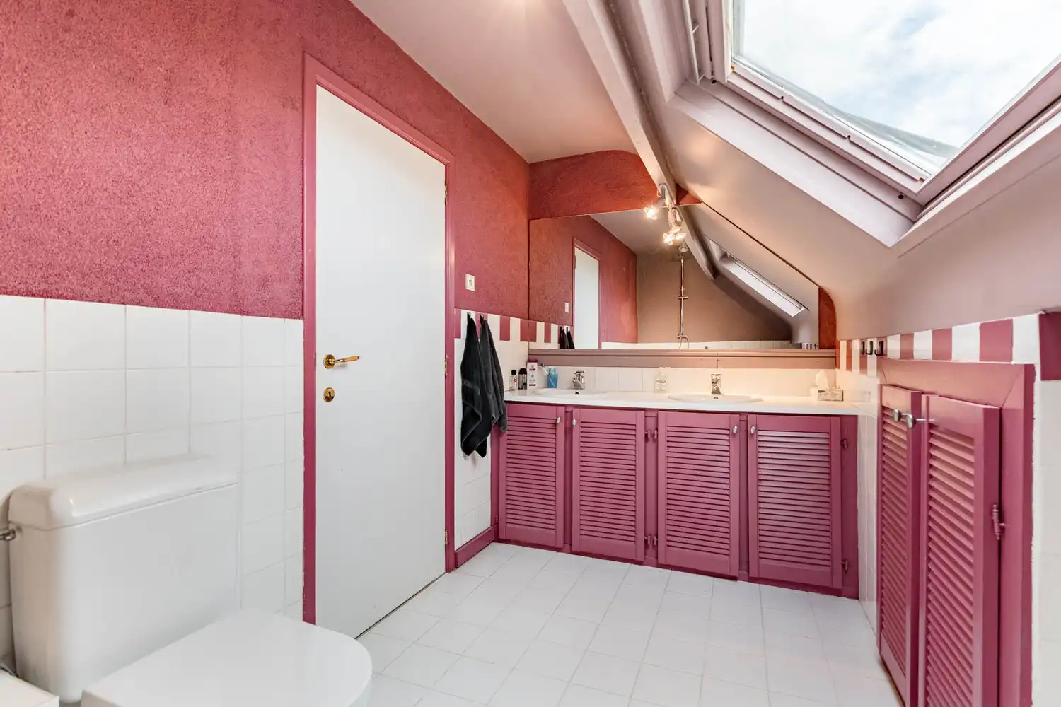 Gerenoveerde woning met 3 slaapkamers, een garage en een west georiënteerde tuin in een autoluwe woonwijk te Bierbeek! foto 24