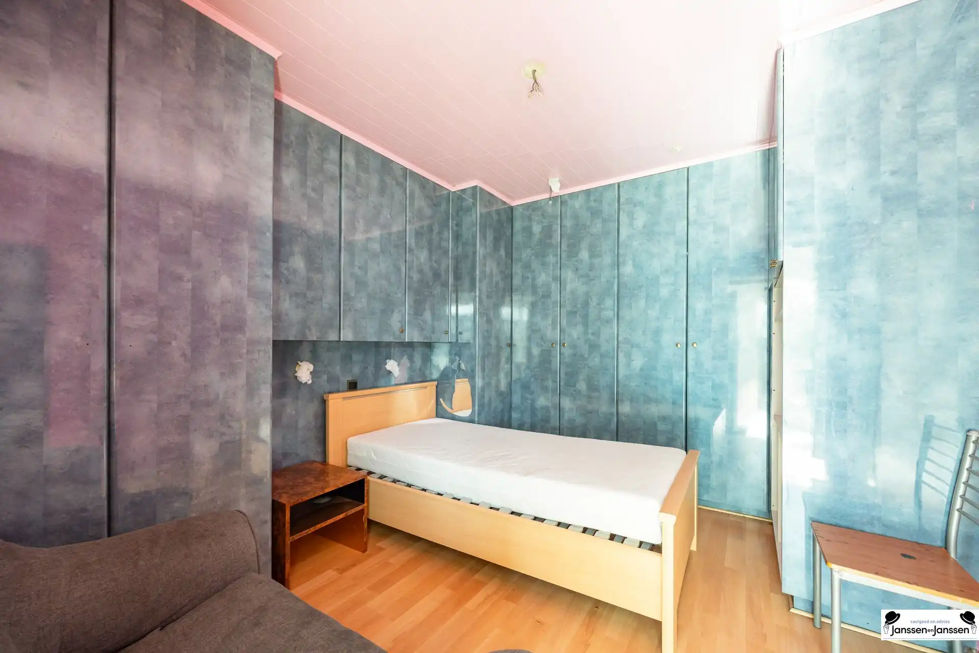 Te koop: Opbrengsteigendom op centrale locatie in Merksem! foto 12