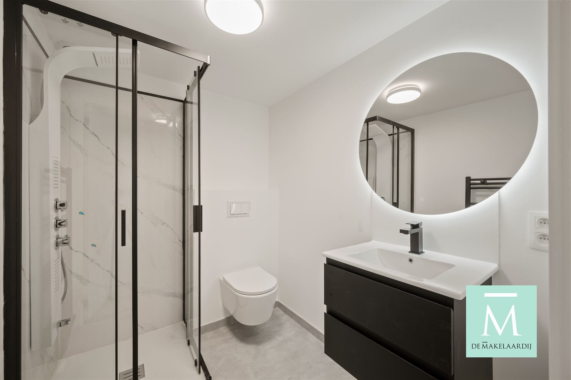STUDENTS ONLY! Gemeubelde studentenkamer in hartje Mechelen - EERSTE BEWONING NA RENOVATIE  foto 3