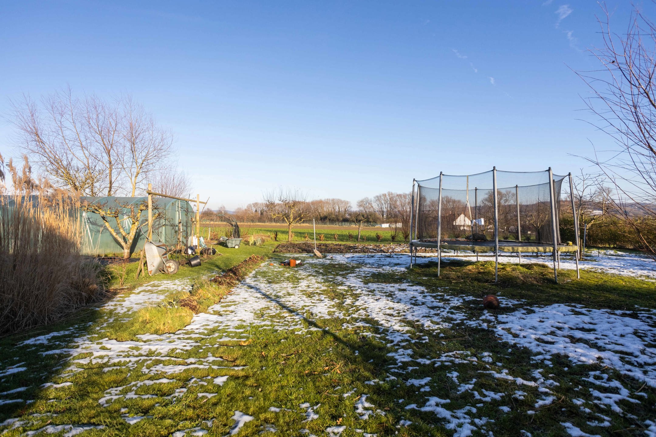 Rustig gelegen open bebouwing omringd door groen en natuur. foto 26