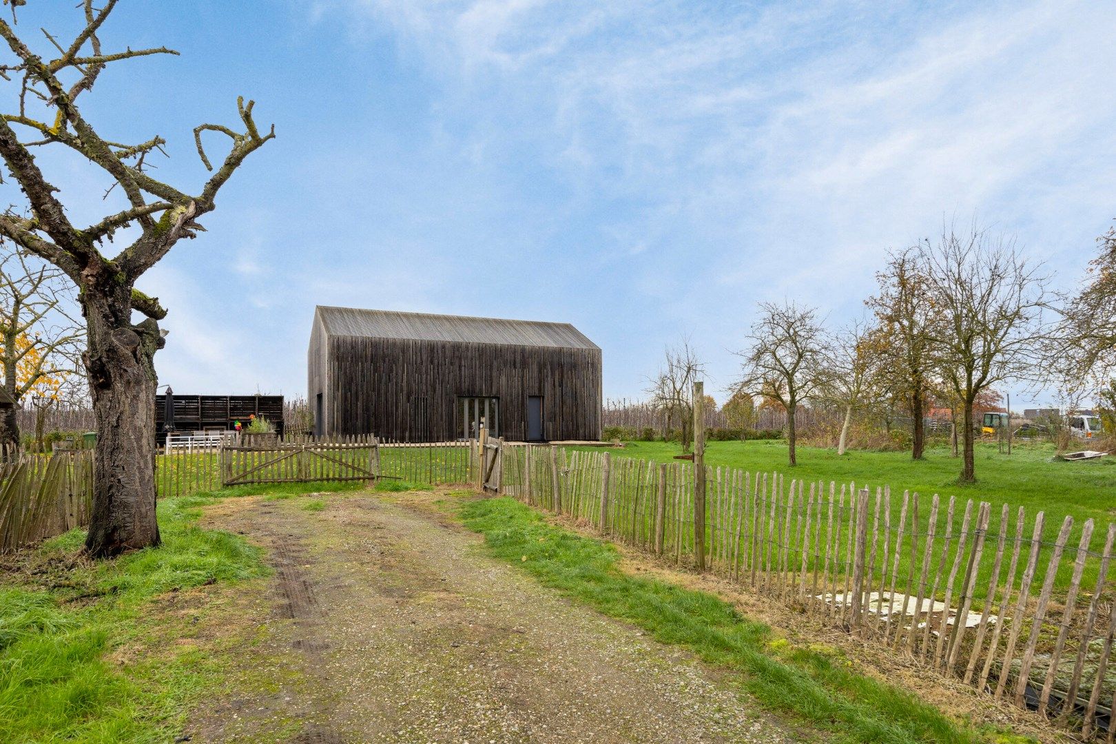 Authentieke te renoveren hoeve + nieuwbouwwoning op een perceel van 39a 26ca! foto 4