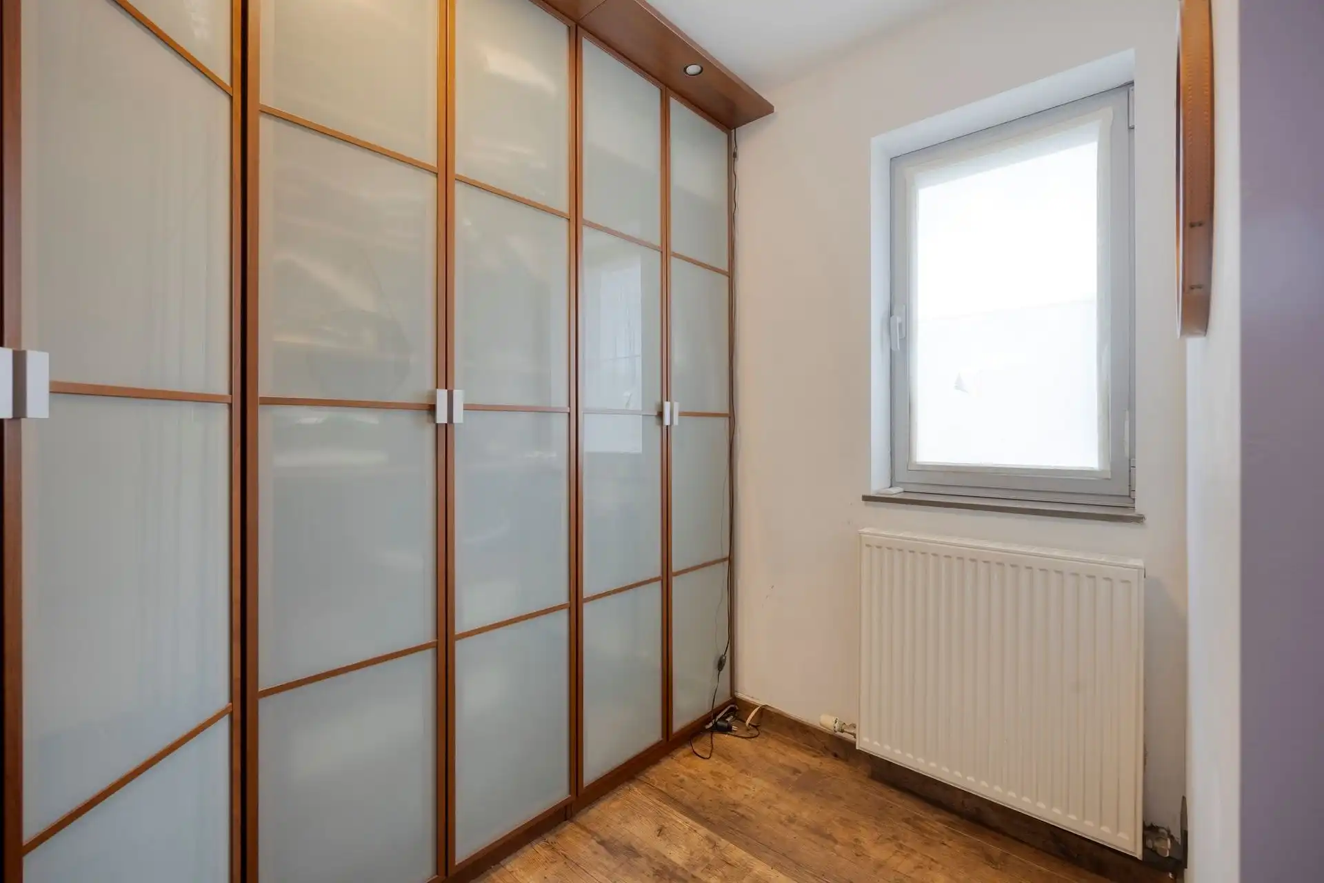 STIJLVOLLE EN INSTAPKLARE WONING MET TUIN EN CARPORT ! foto 11