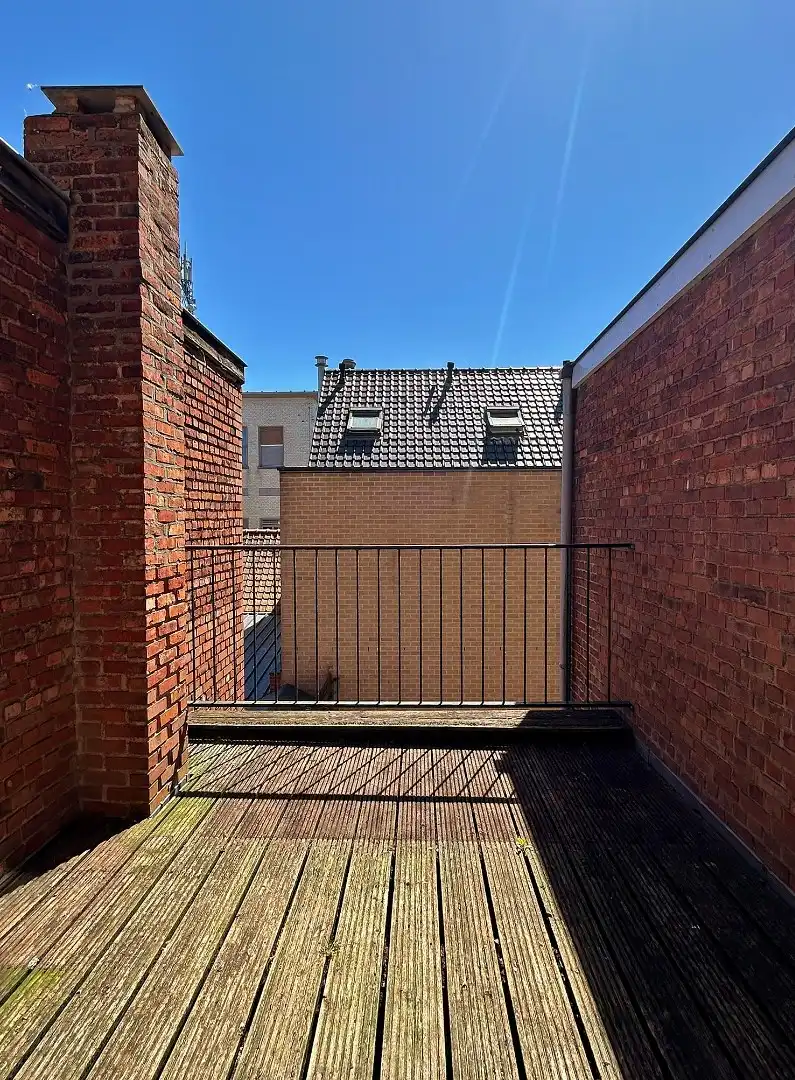 Duplex-appartement met terras in het centrum van Ieper foto 5