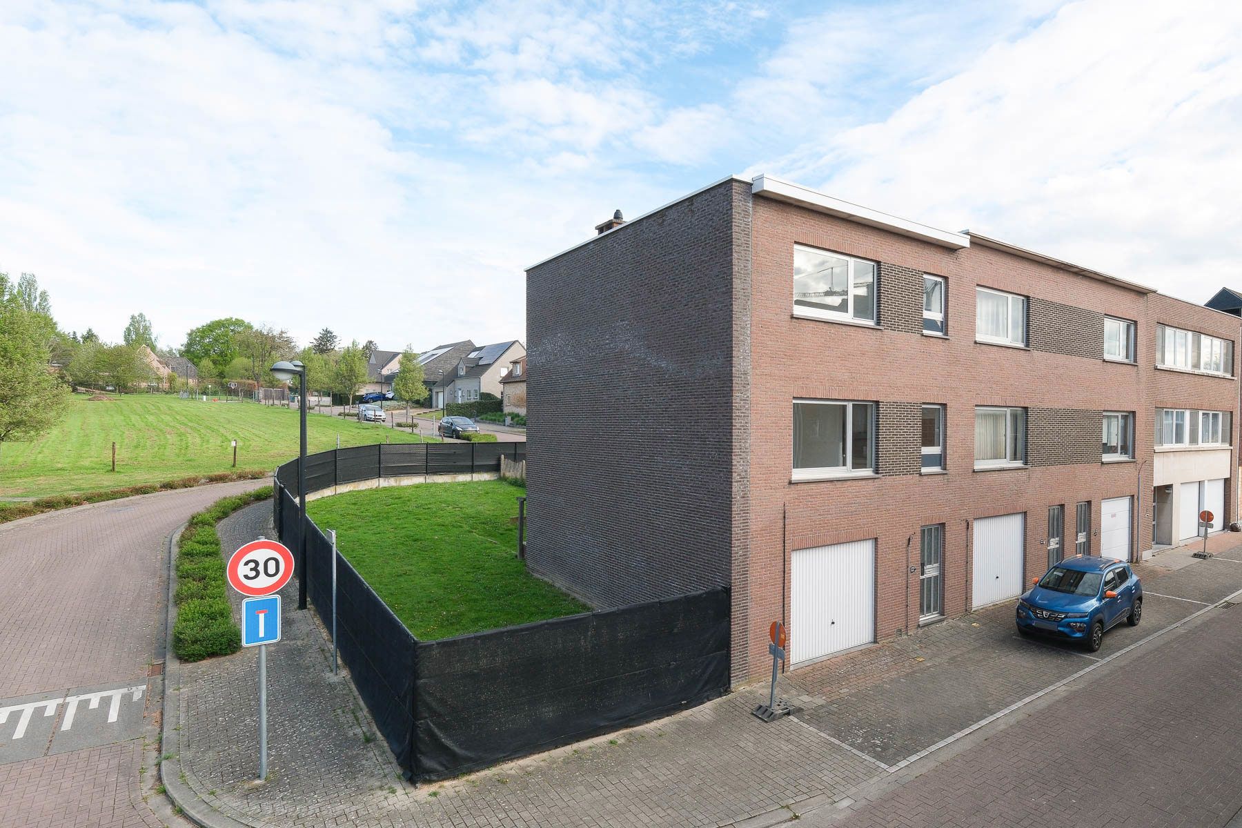 ()=>{if(producerUpdateValueVersion(node),producerAccessed(node),node.value===ERRORED)throw node.error;return node.value} Burchtstraat 19 C - 1933 Zaventem Sterrebeek