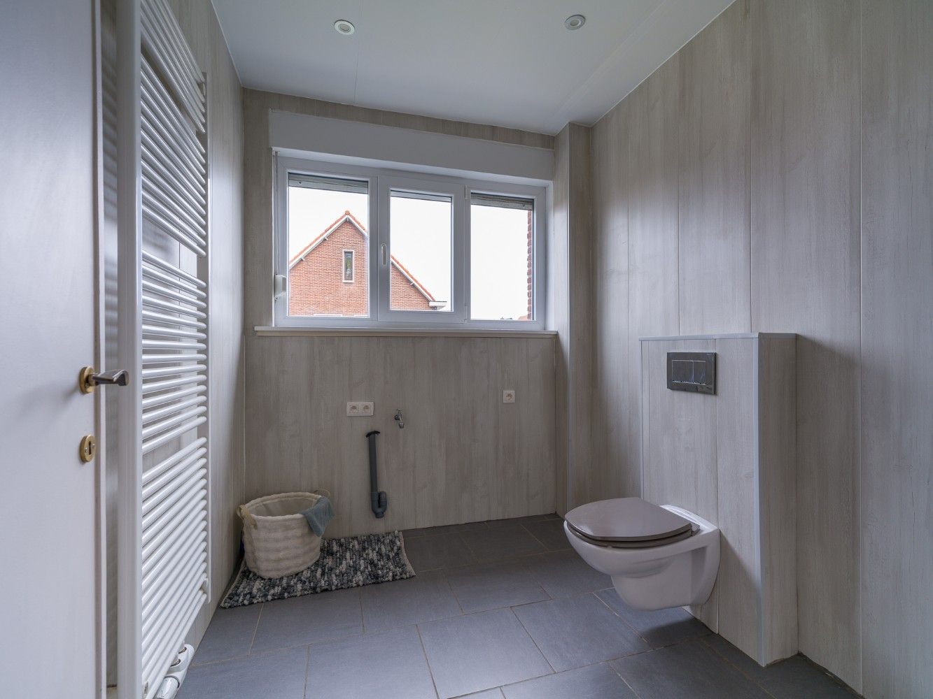Ruime, instapklare woning met 4 slpk., inpandige garage en tuin foto 24