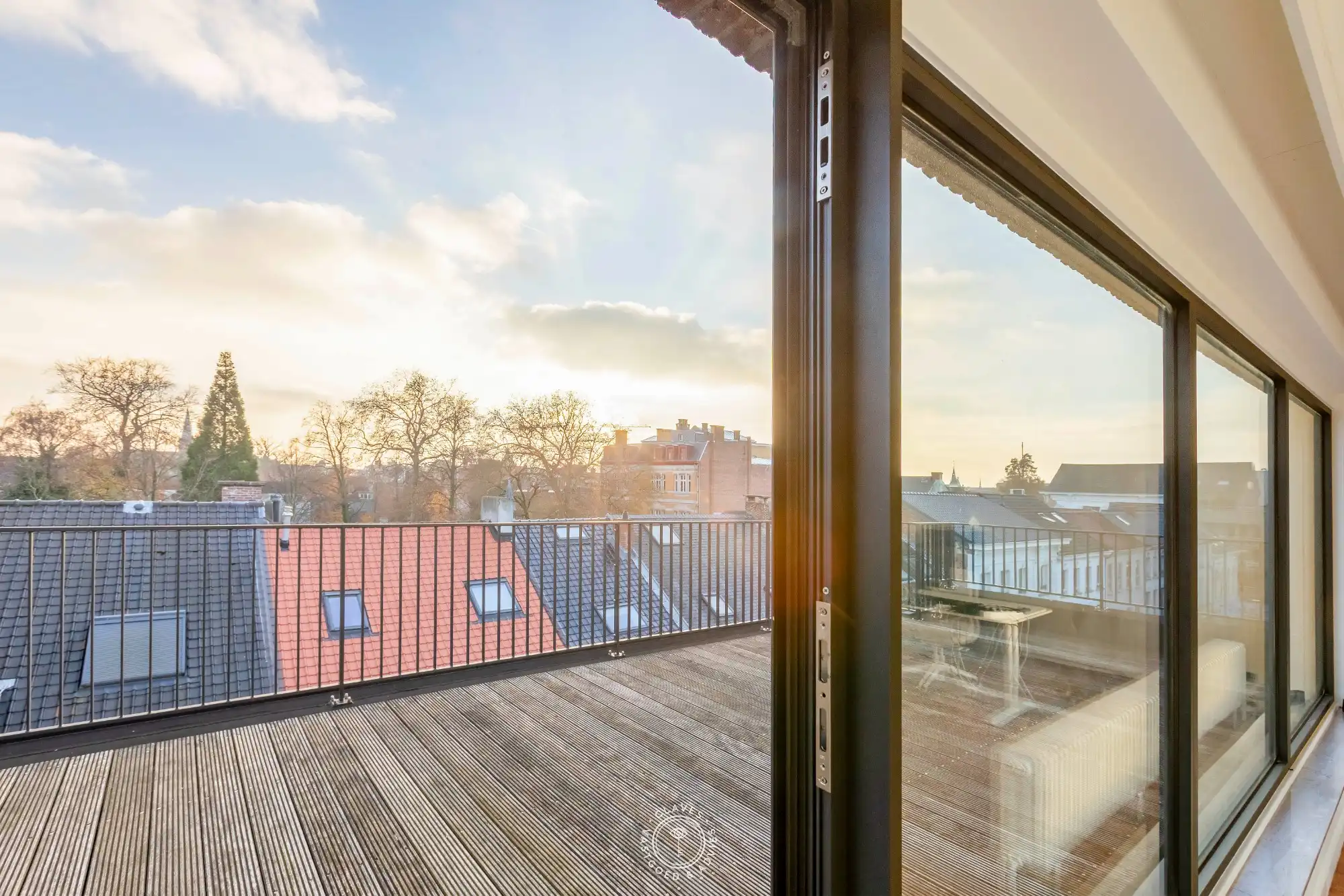 Dakappartement met ruim zuidgericht terras in centrum Sint-Niklaas foto 8