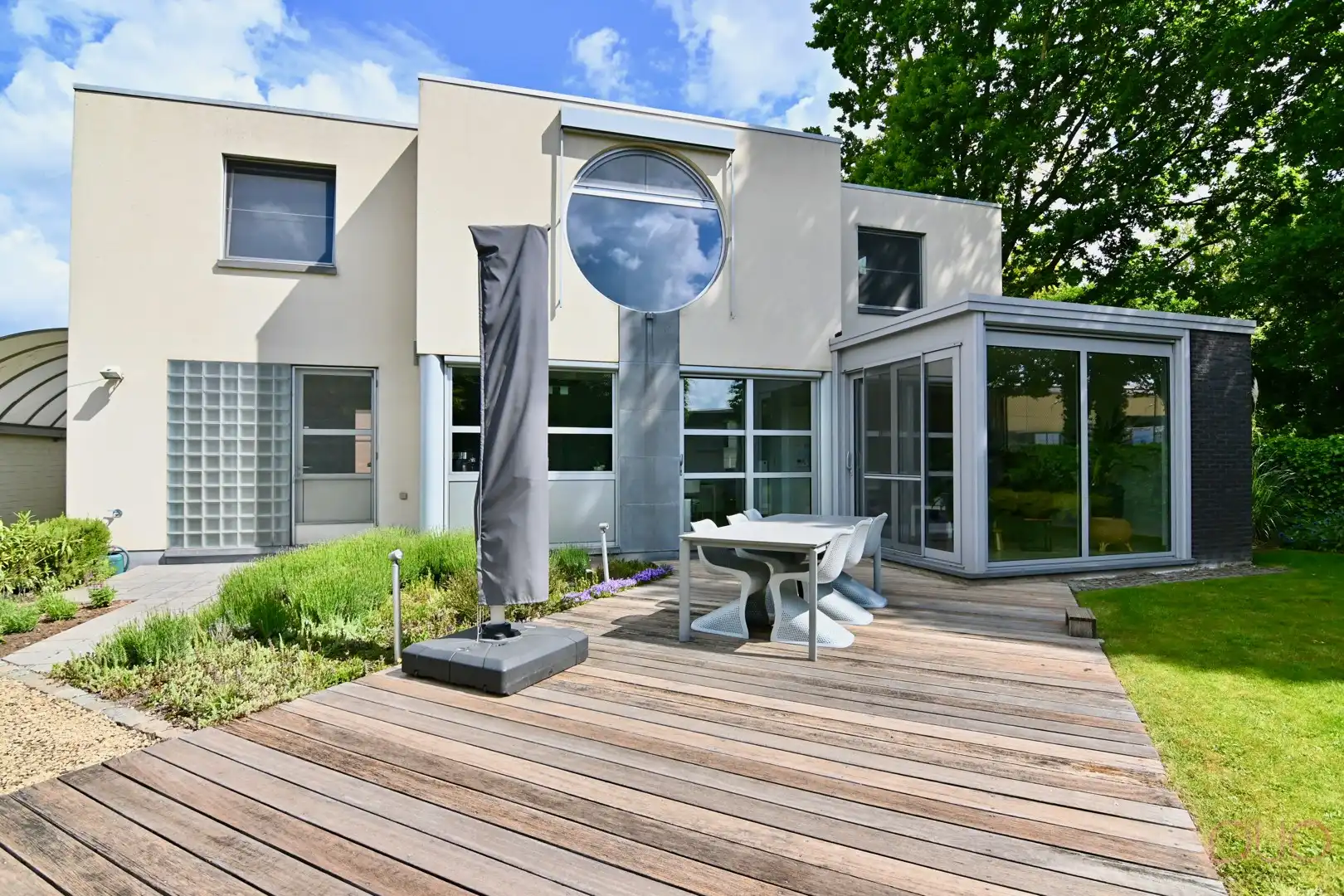 Knappe villa met prachtig aangelegde tuin op wandelafstand van de Truiense Grote Markt foto 48