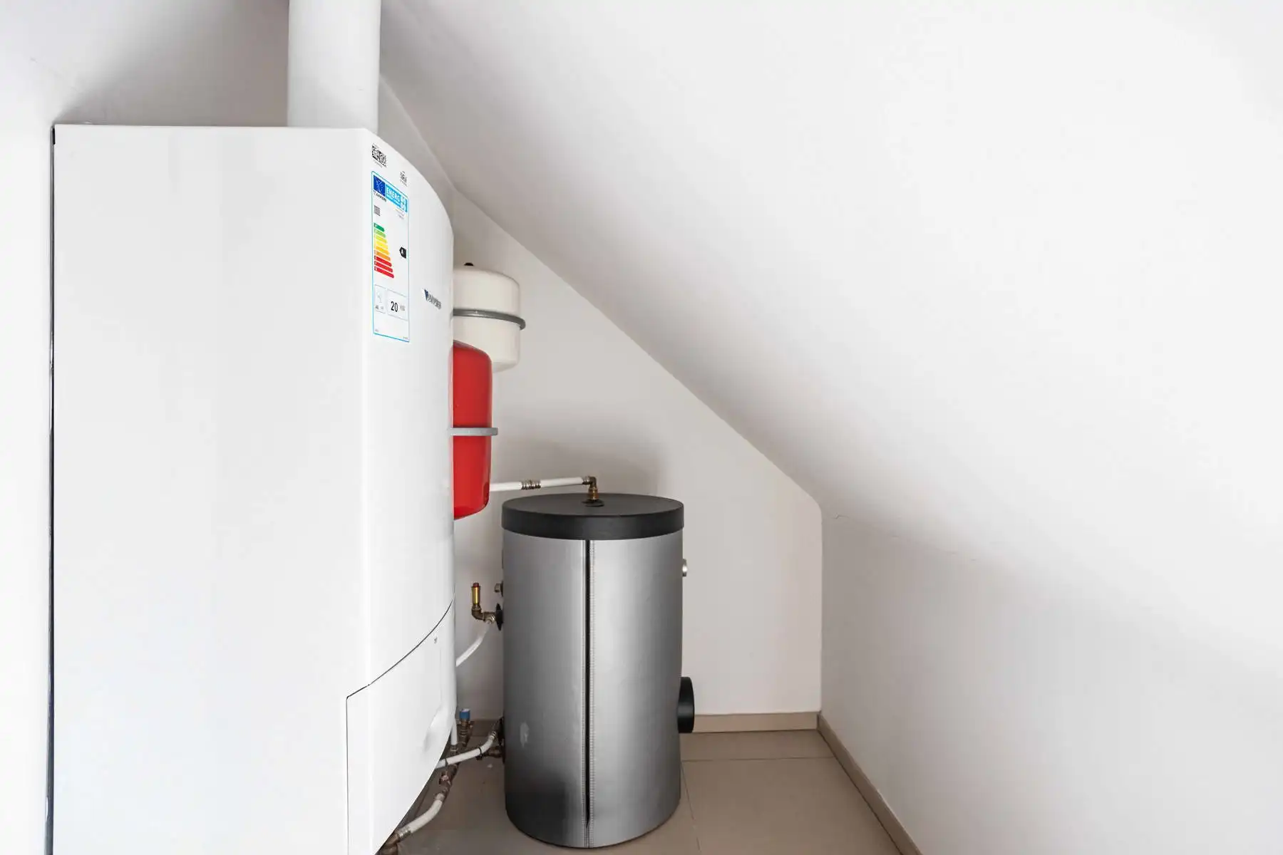 Instapklare recente woning met 4 slaapkamers en 3 badkamers! foto 23