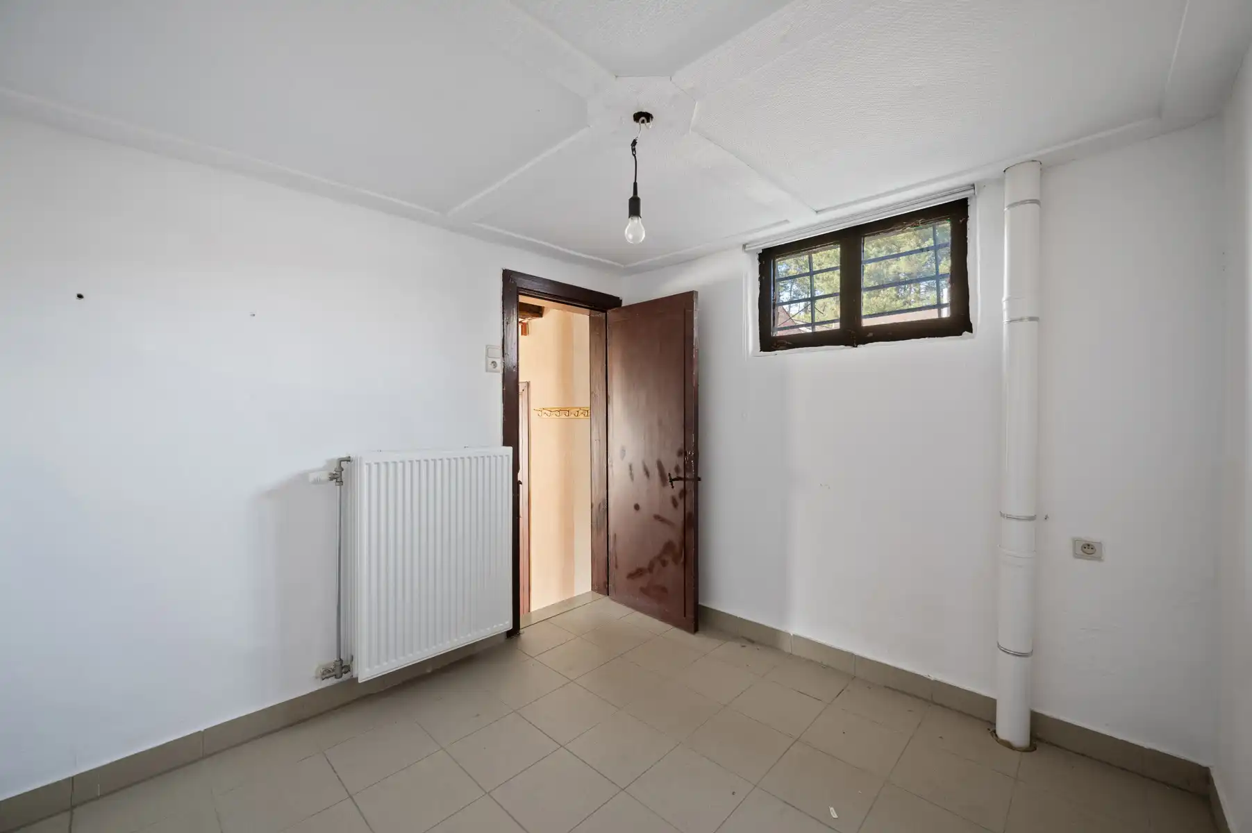 Te renoveren pand met magazijnen te BEERZEL foto 8