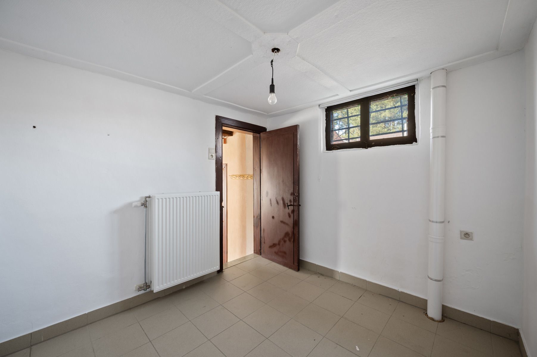 Te renoveren pand met magazijnen te BEERZEL foto 8