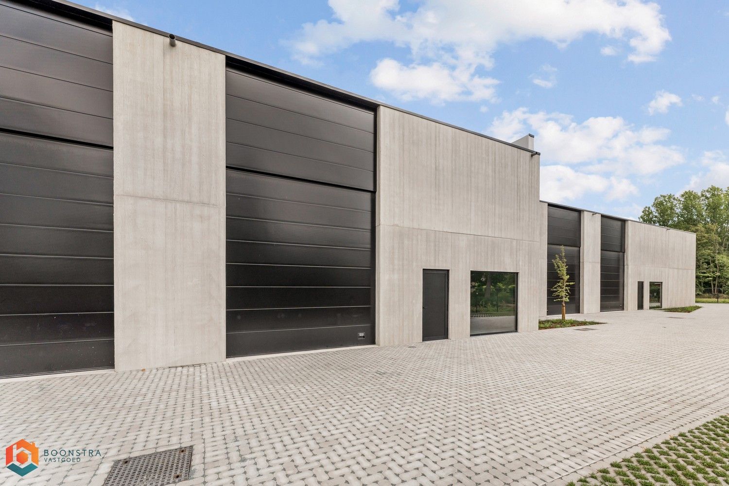 Nieuwbouw KMO-unit (474 m²) op top locatie te Mechelen foto {{pictureIndex}}