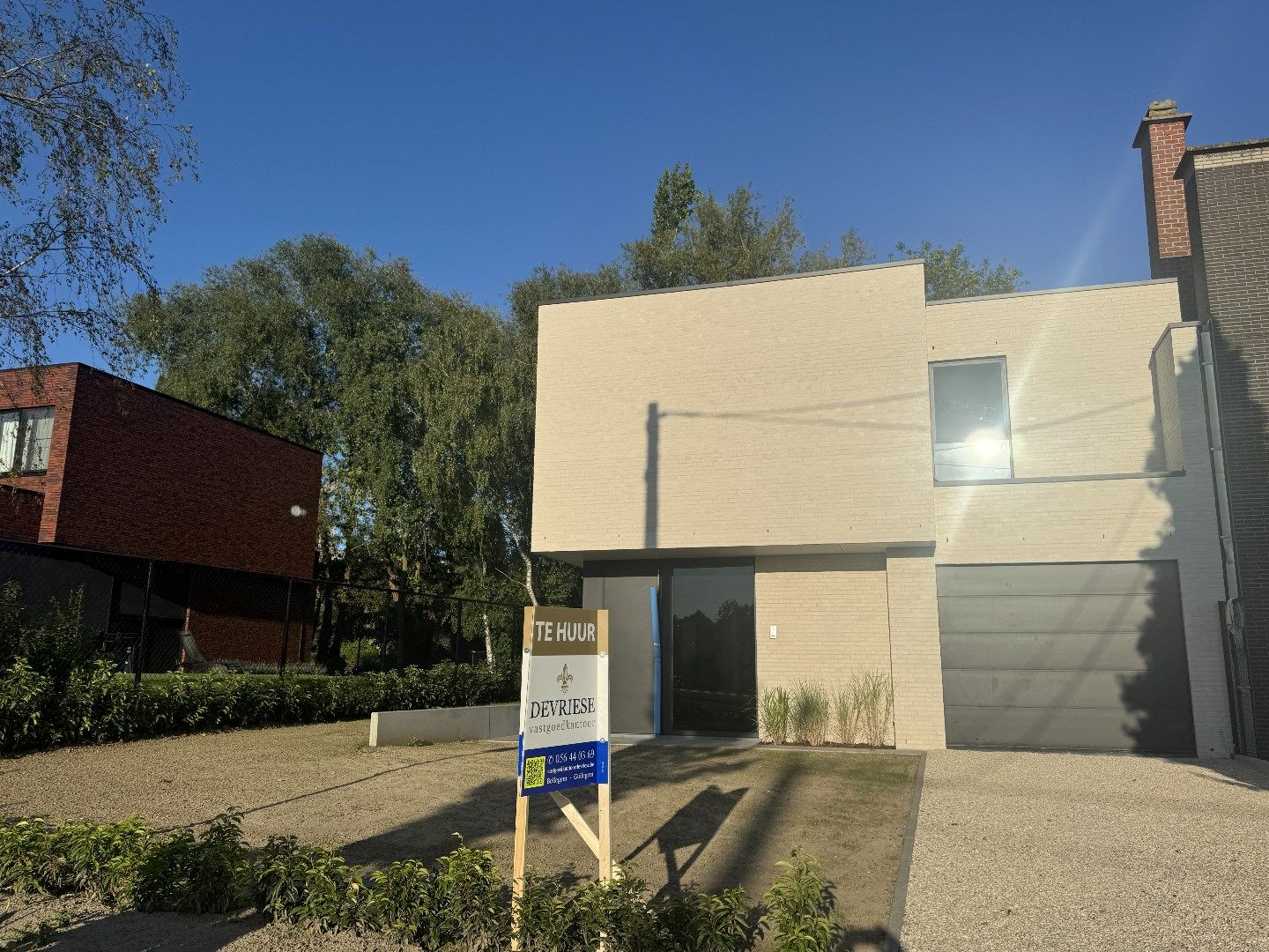 Ruime halfopen nieuwbouwwoning met tuin, garage en 3 slaapkamers in Marke foto 2