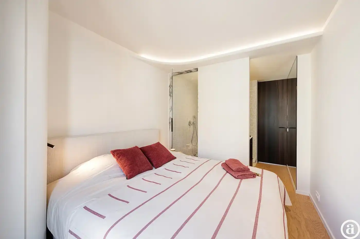 Mooi gerenoveerd appartement met open zicht over de villa's  foto 22