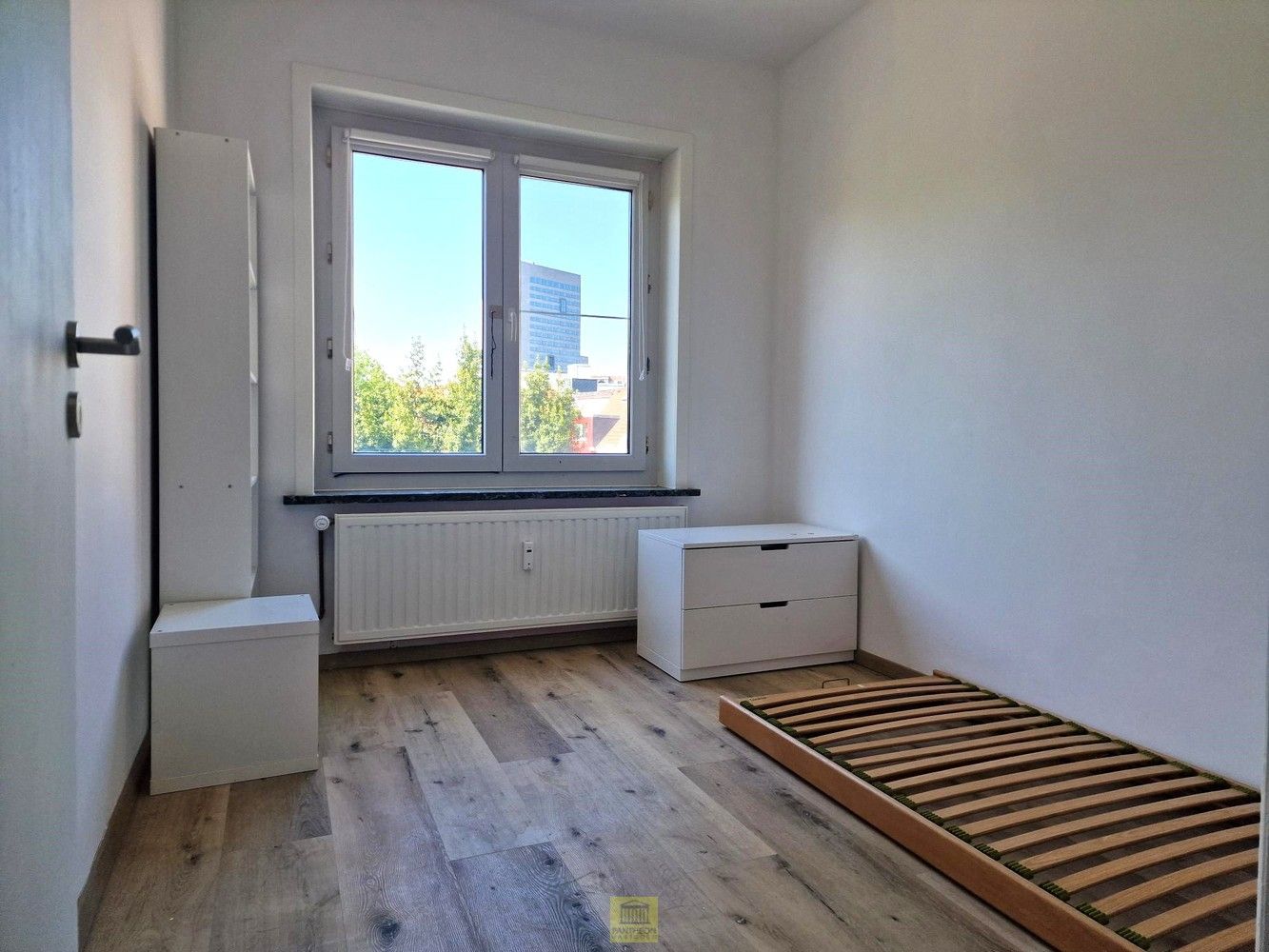 Modern en lichtrijk appartement te huur op toplocatie in Gent foto 10