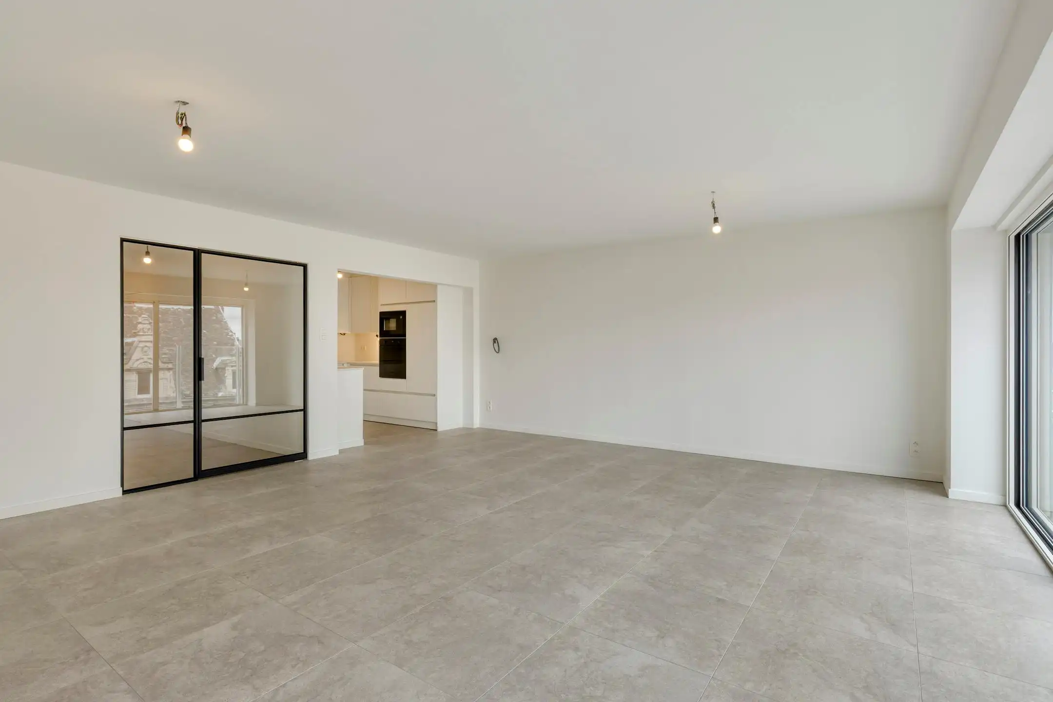 Volledig gerenoveerd appartement te koop in Roeselare  foto 4
