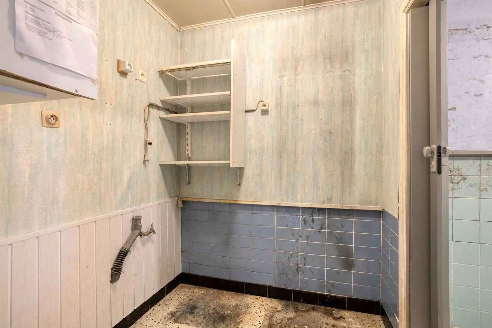 Openbebouwing met 5 slaapkamers garage en ruime tuin foto 9
