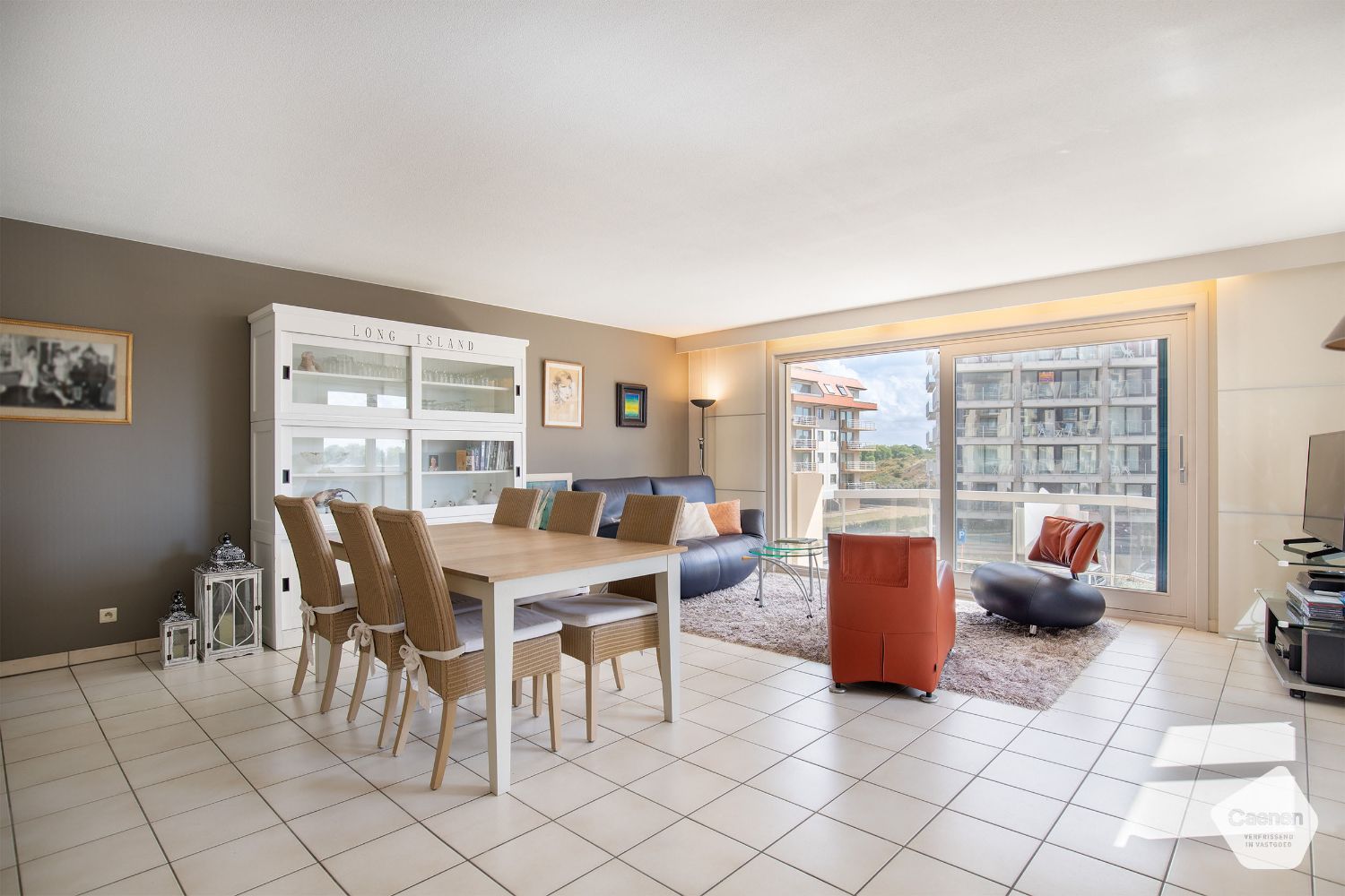 Lichtrijk tweeslaapkamer appartement van 105m2 in het hart van Nieuwpoort-Bad foto 2