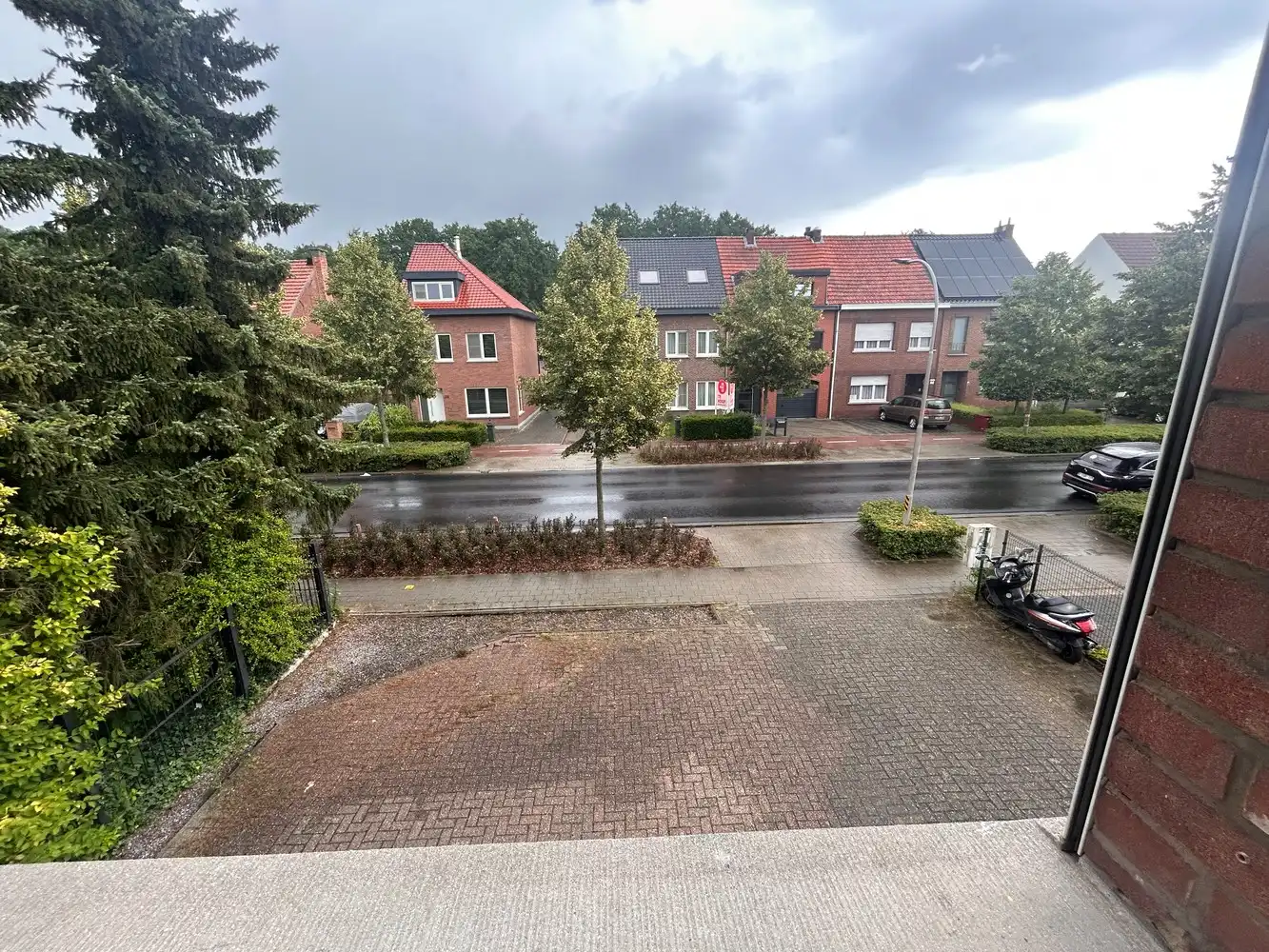 Lichtrijk appartement met 2 slaapkamers en bureau vlakbij openbaar vervoer en invalswegen foto 5