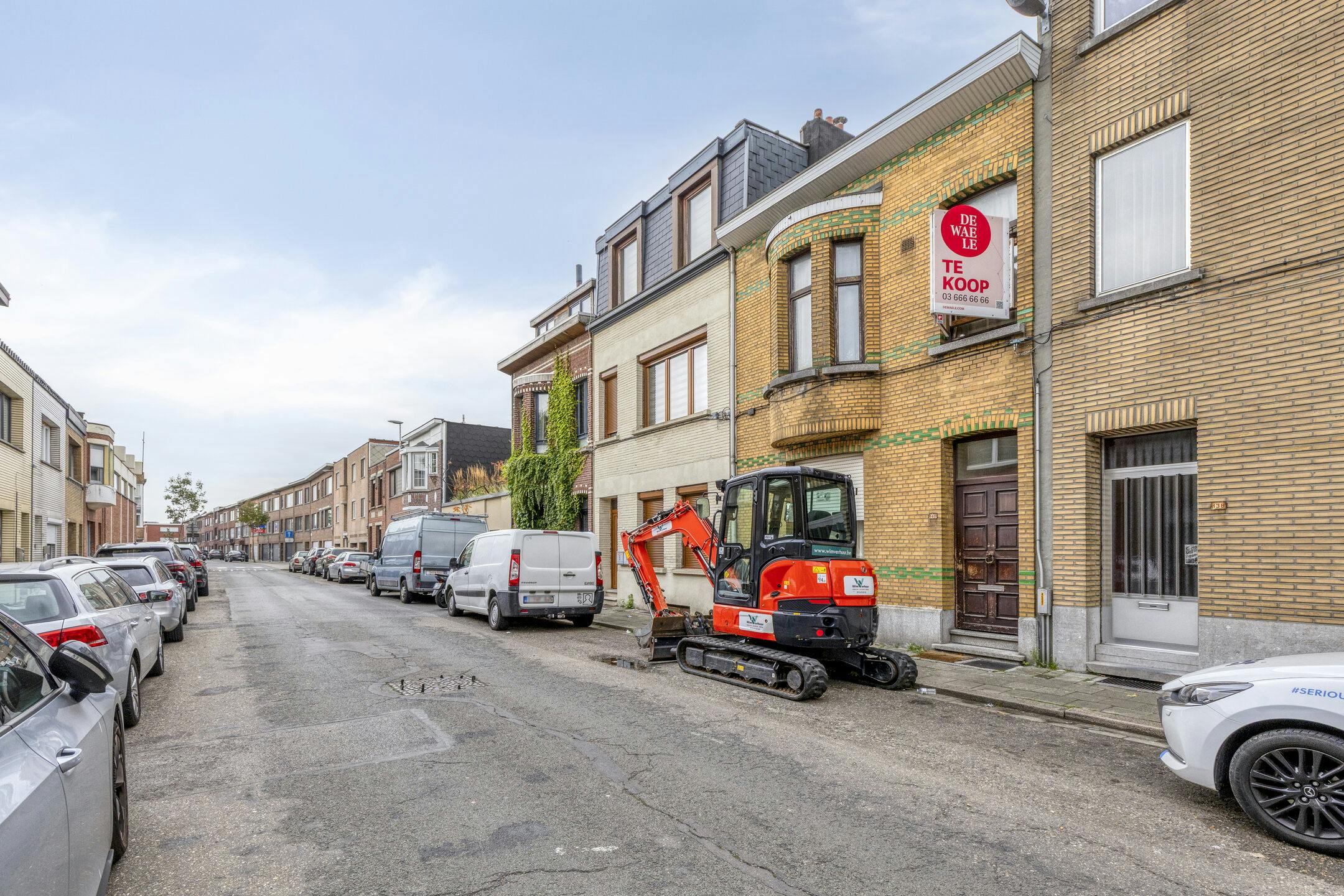 Hoofdfoto van de publicatie: Huis met 6 slaapkamers te koop in Deurne! 