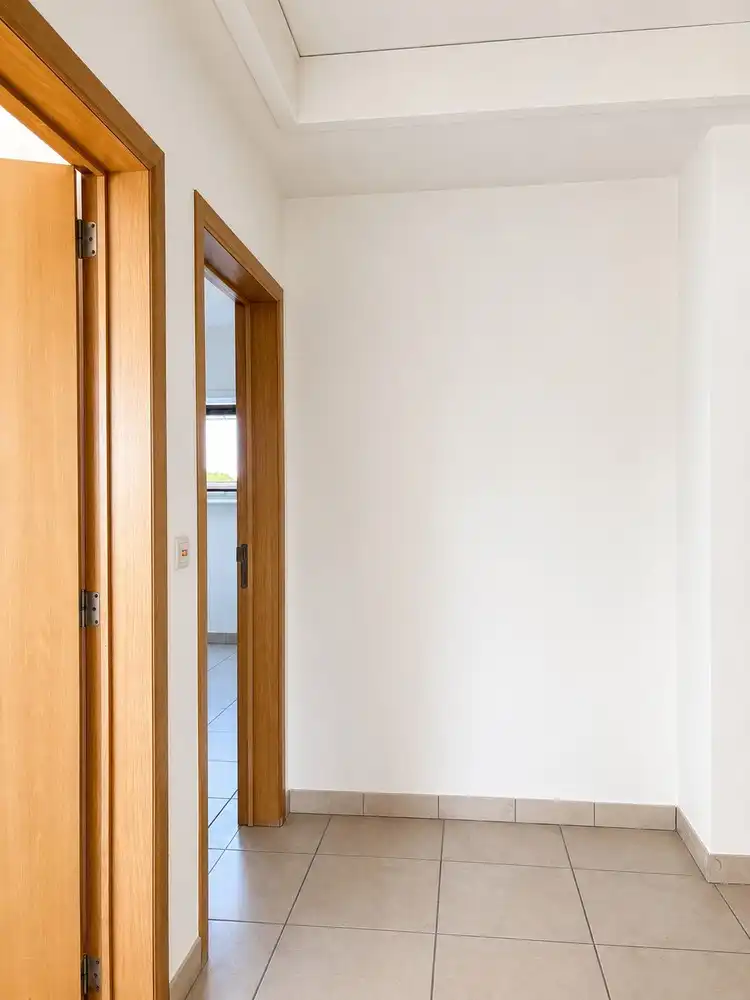 Instapklaar en zonnig twee slaapkamer appartement in het centrum van Eke foto 7