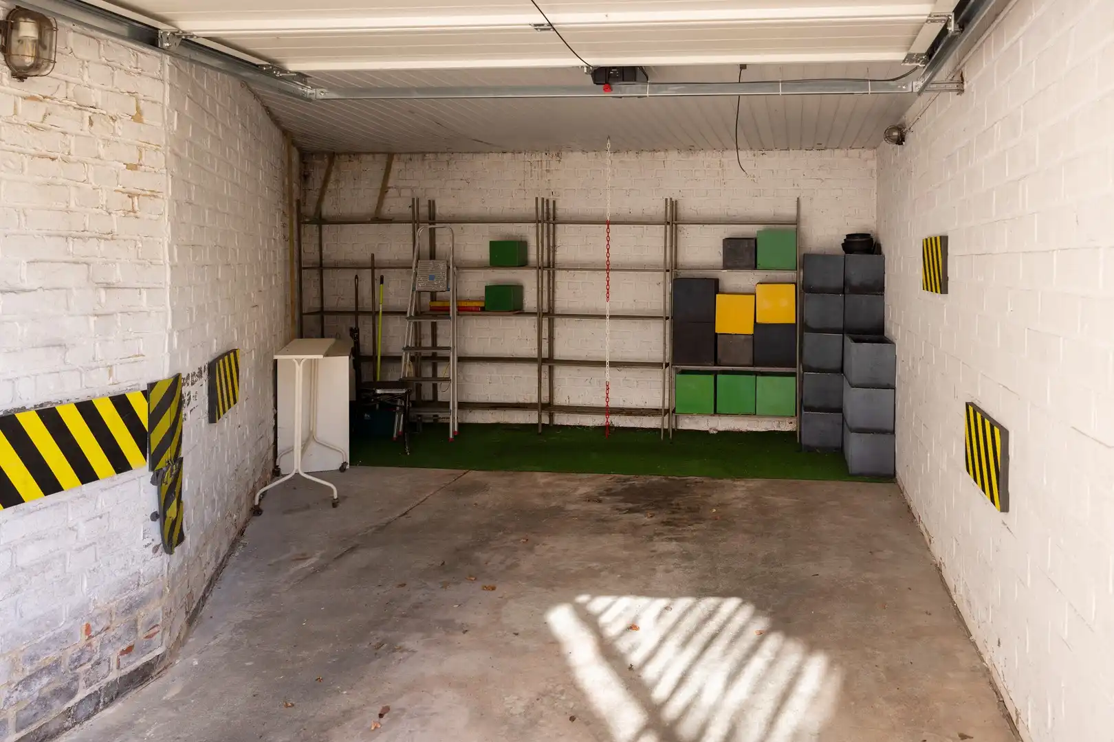 Leuk dakappartement met garage en mooie terrassen. foto 18