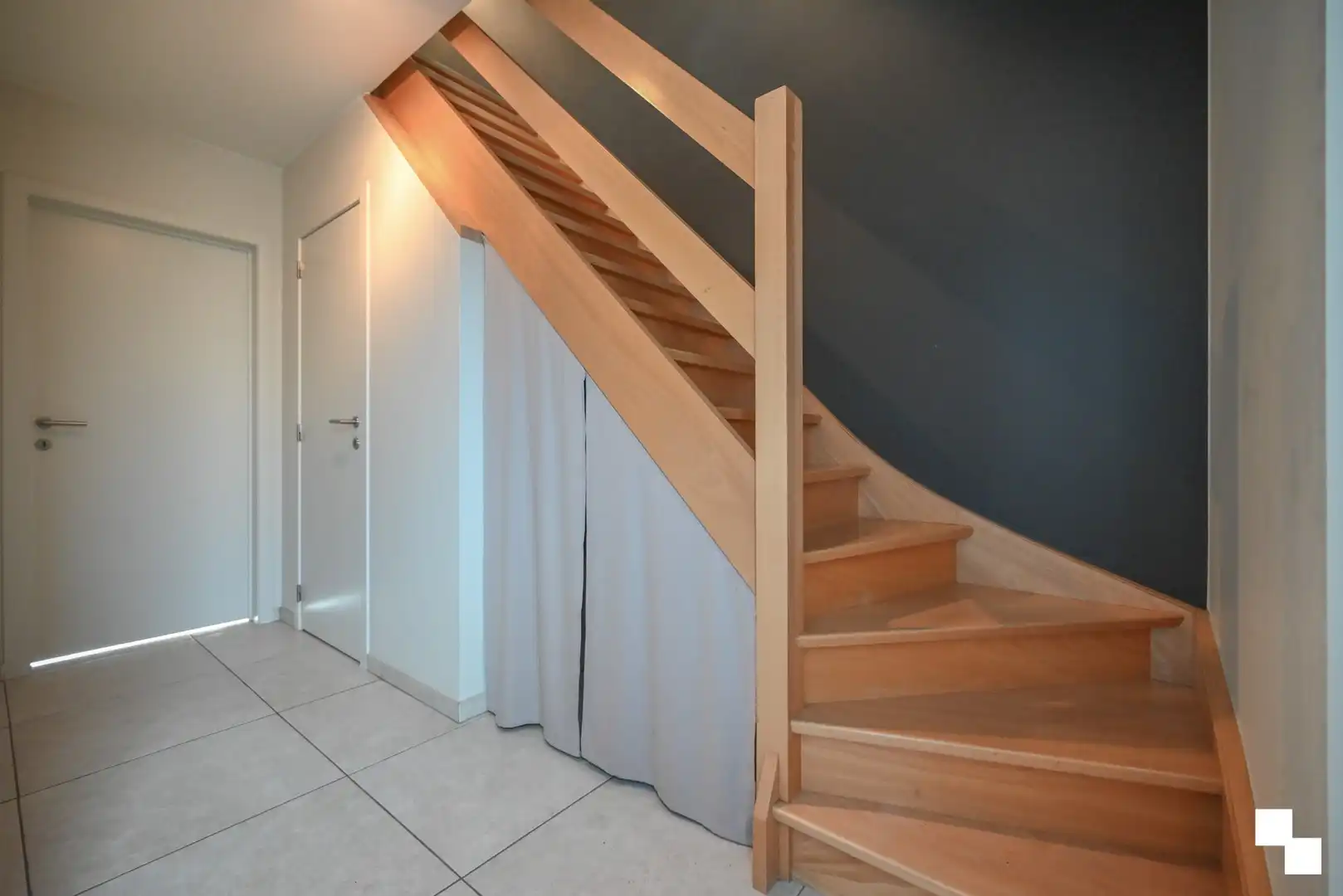 Ruime energiezuinige woning te Wevelgem foto 9