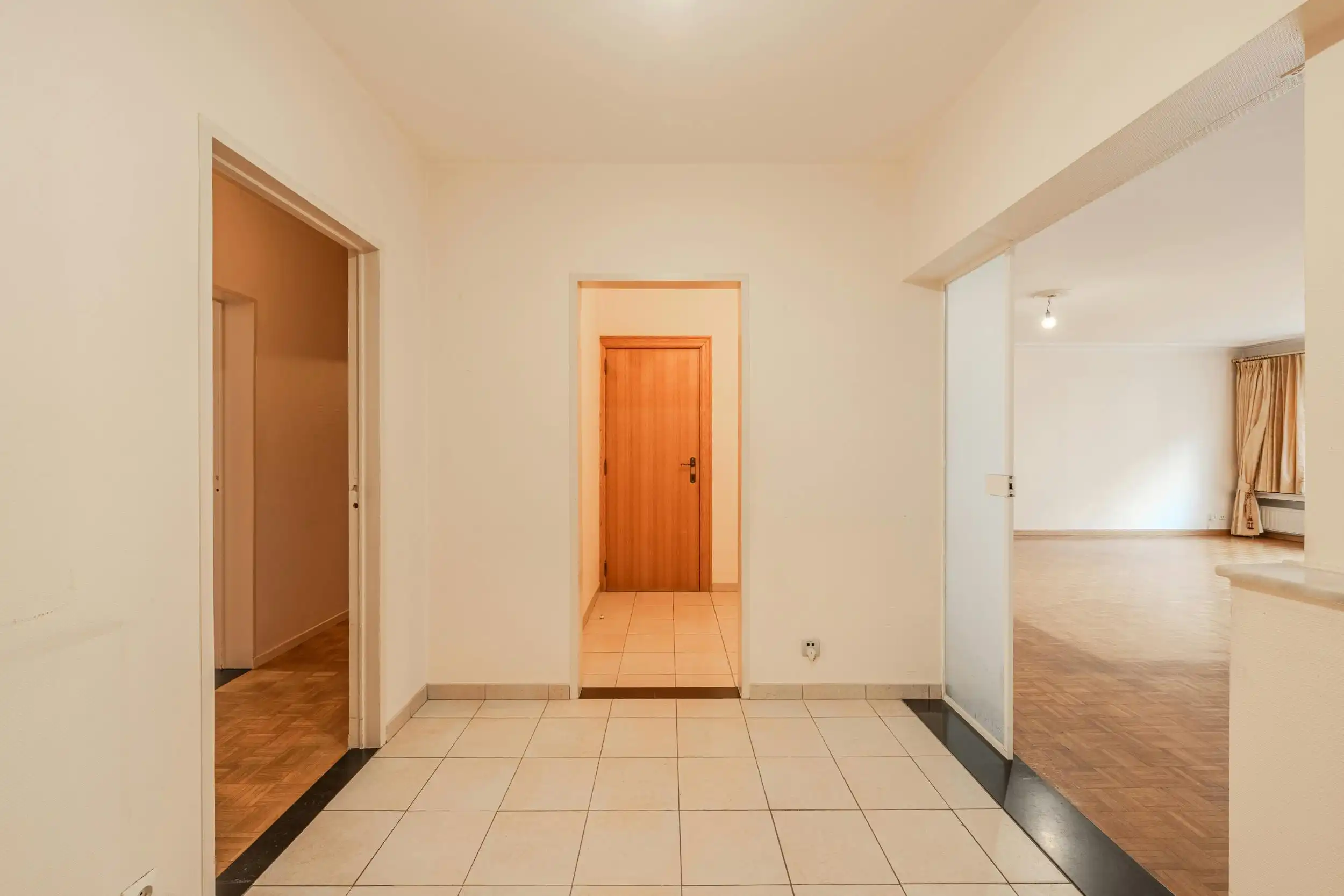 Ruim 3-slaapkamerappartement (131m²) te centrum Oostende foto 9